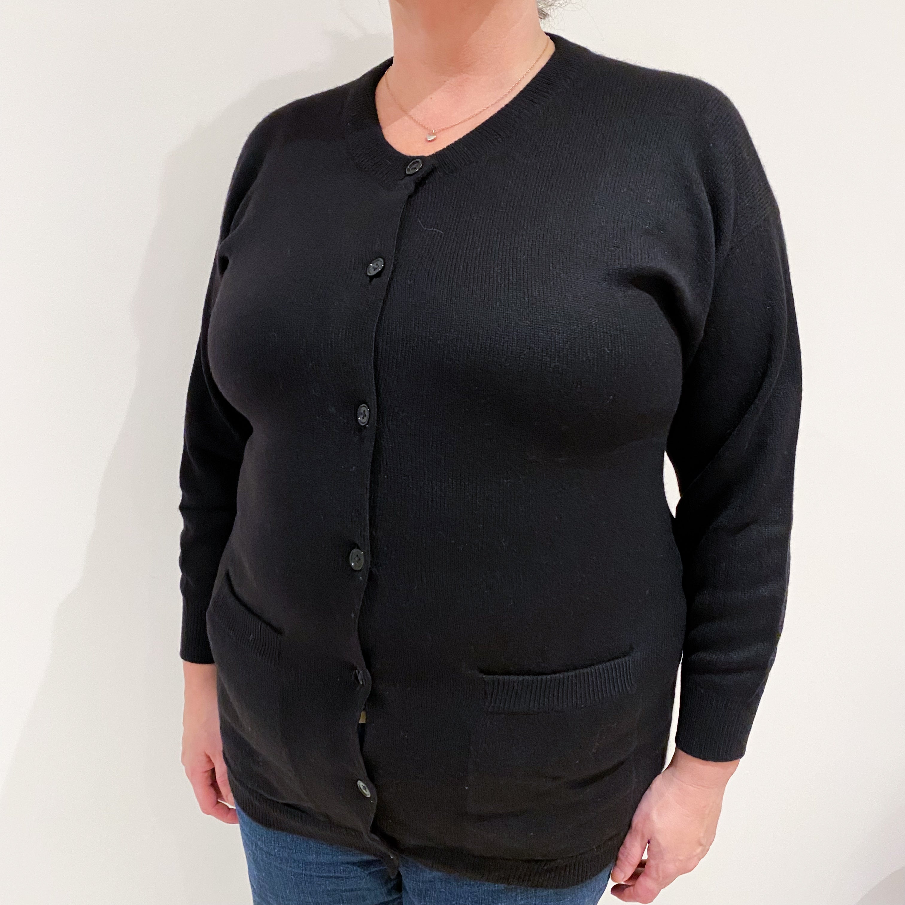 Scottish Black Cashmere Crew Neck Cardigan Extra Large
