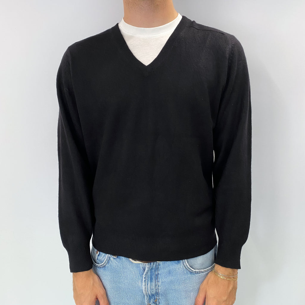 Men's Black Cashmere V Neck Jumper Medium
