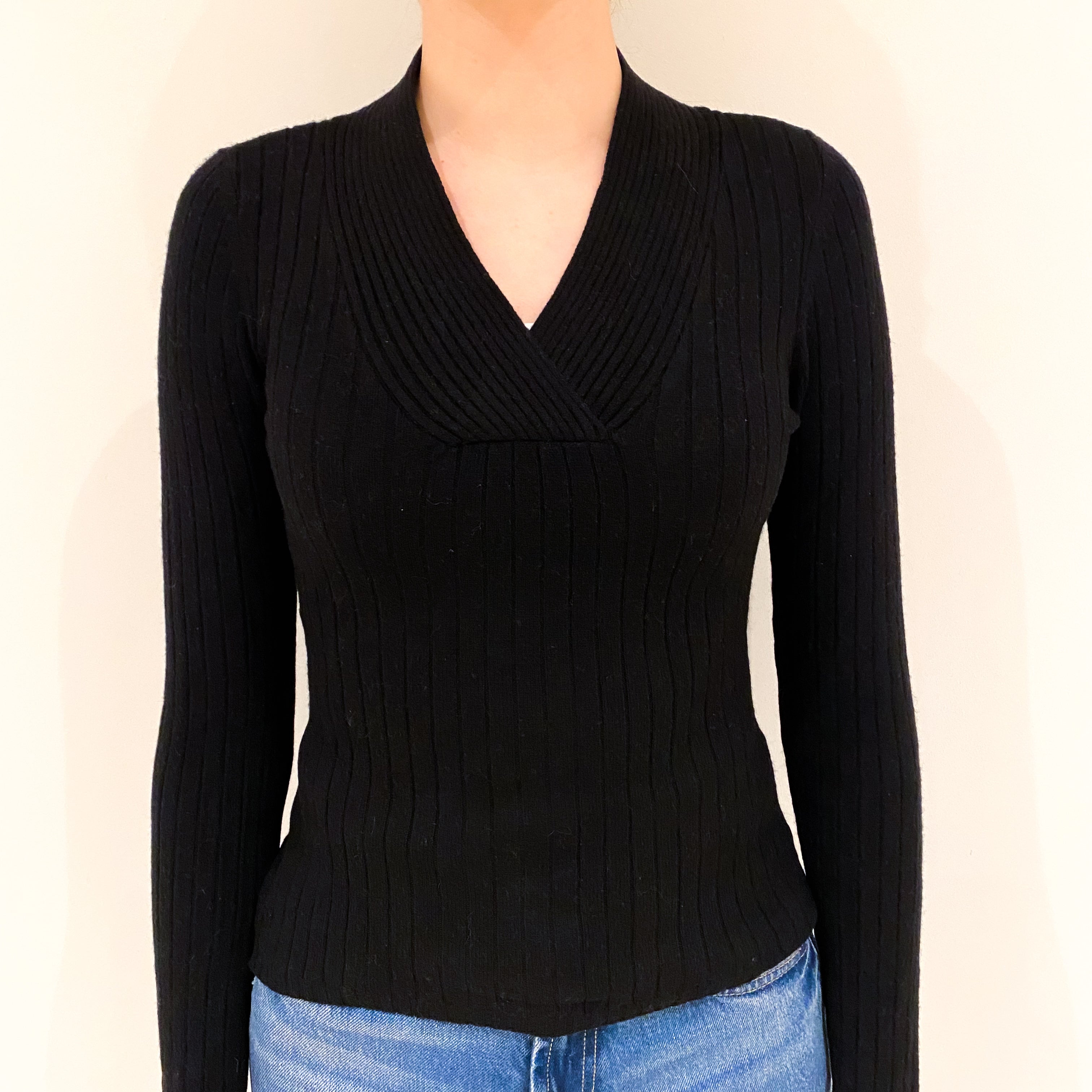 Black Cashmere Ribbed V-Neck Jumper Extra Small