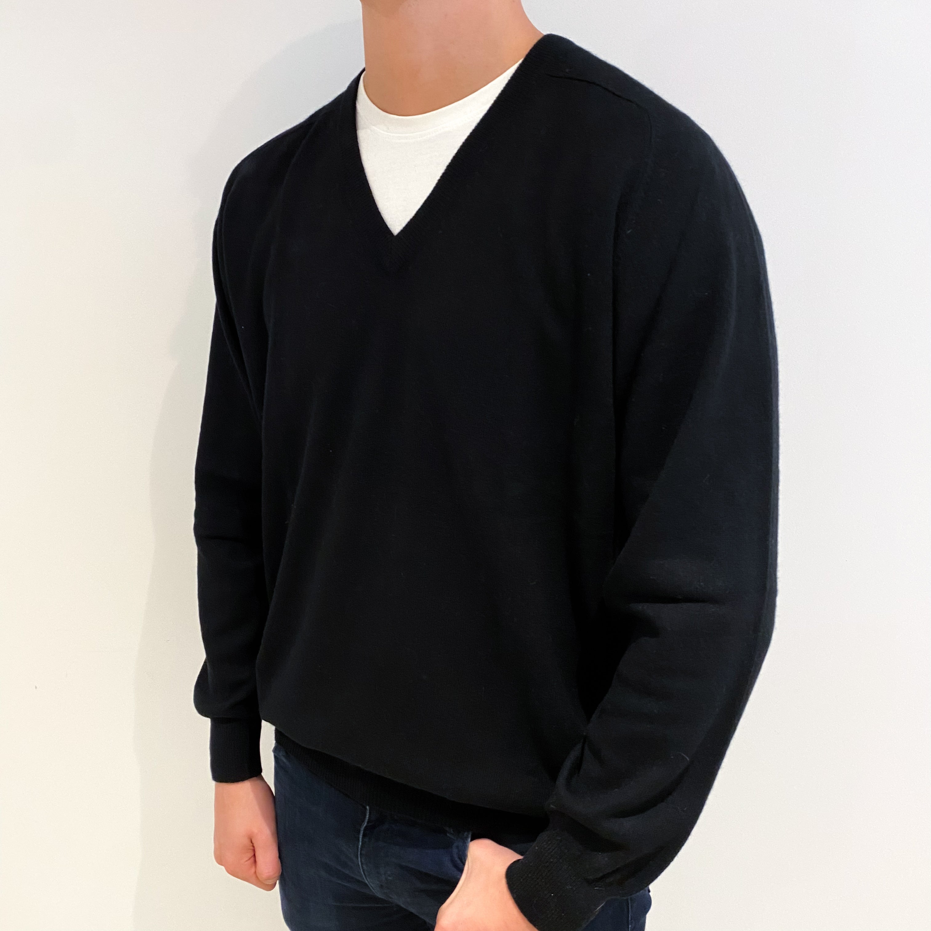 Men's Black Cashmere V Neck Jumper XXL