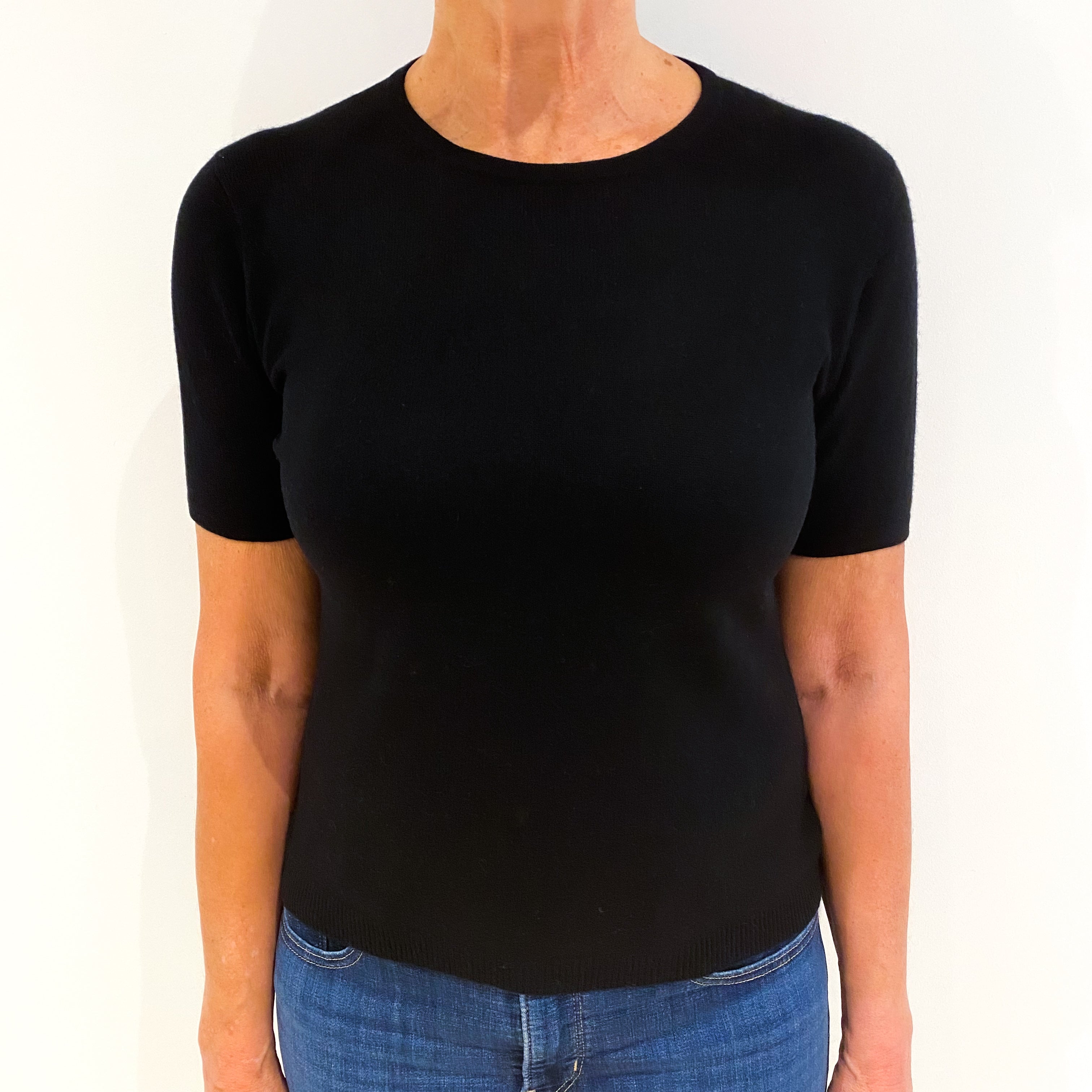 Black Short Sleeved Cashmere Crew Neck Jumper Medium