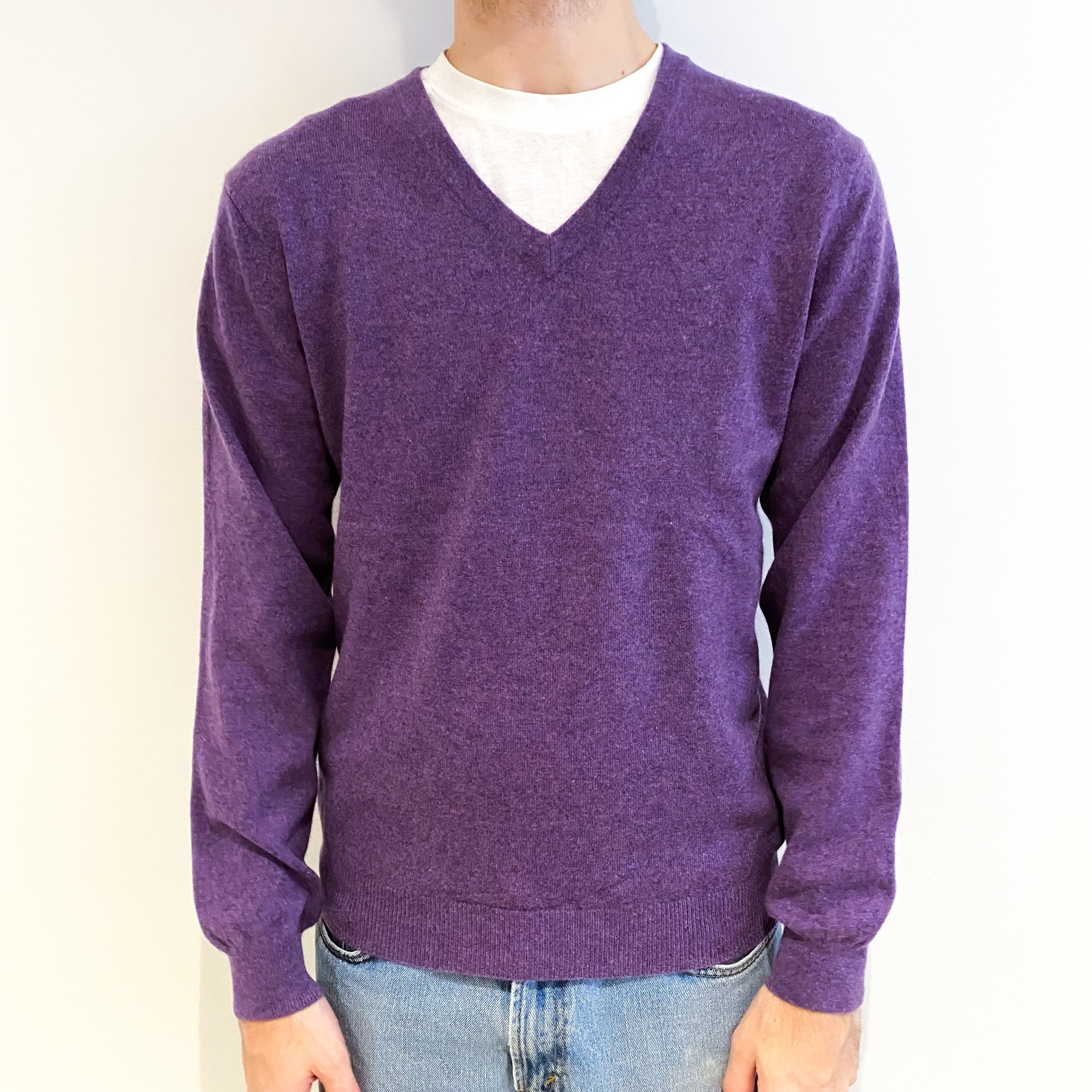 Men's Wisteria Purple Cashmere V Neck Jumper Large