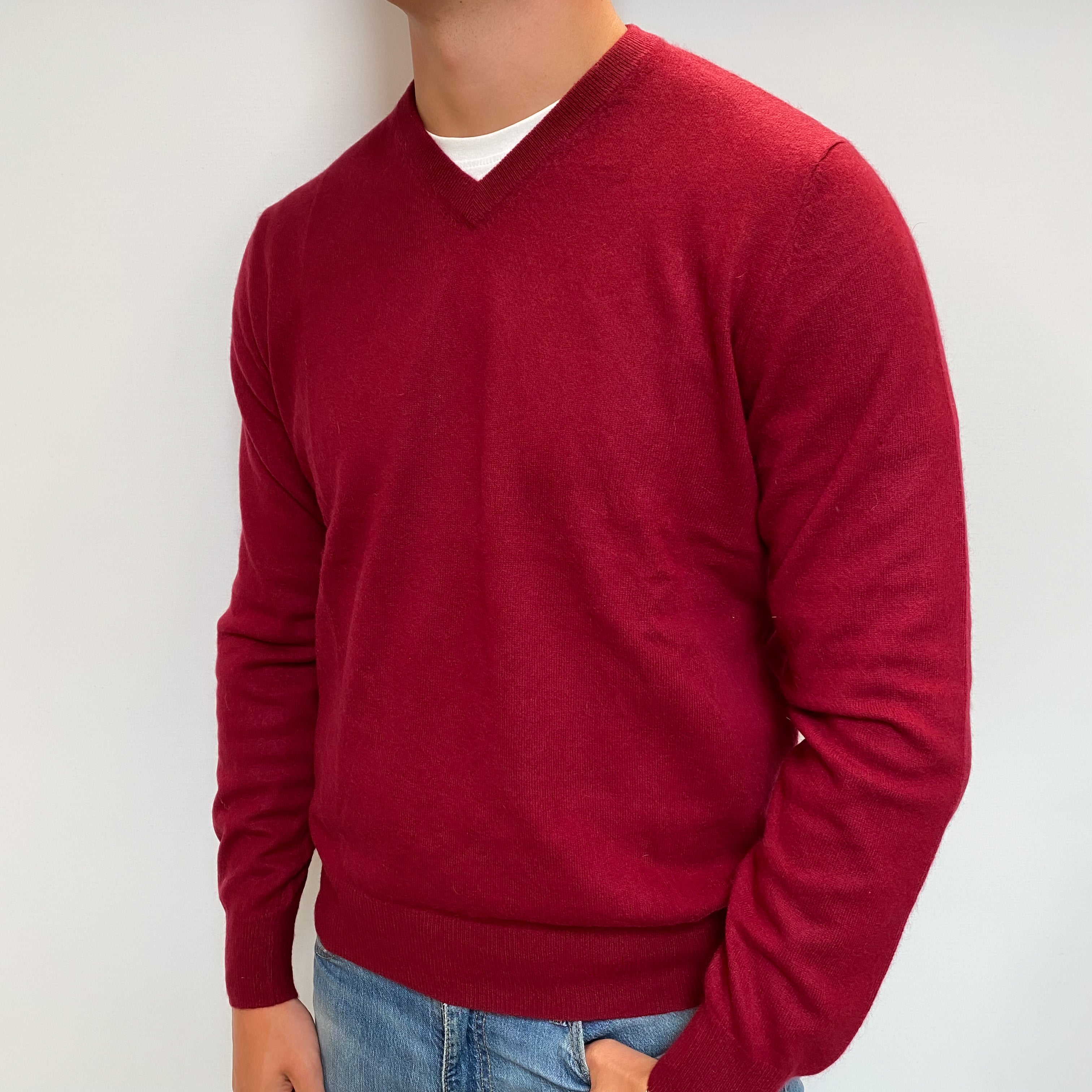 Men's Phoenix Red Cashmere V Neck Jumper XL