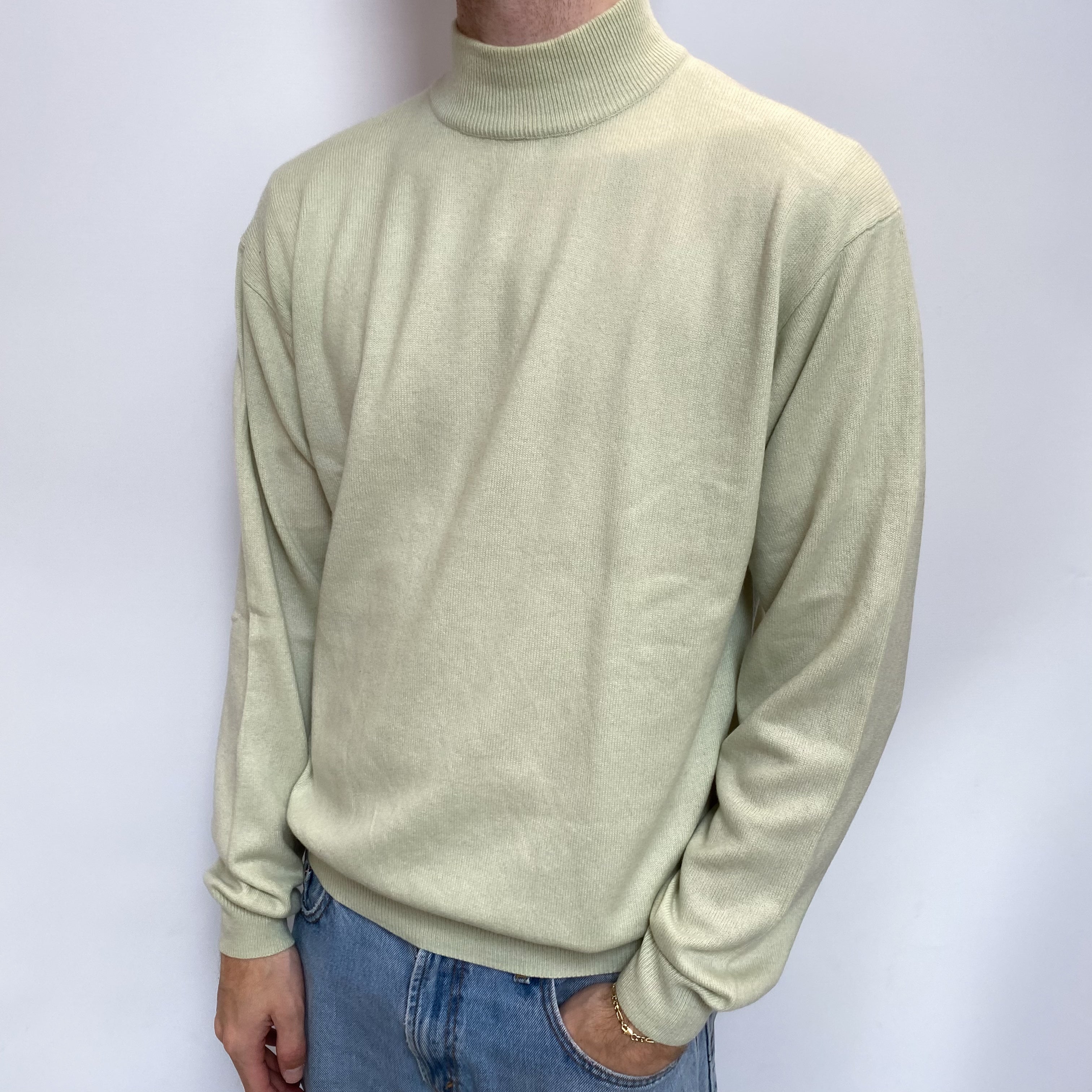 Men's Pale Green Cashmere Turtle Neck Jumper Large
