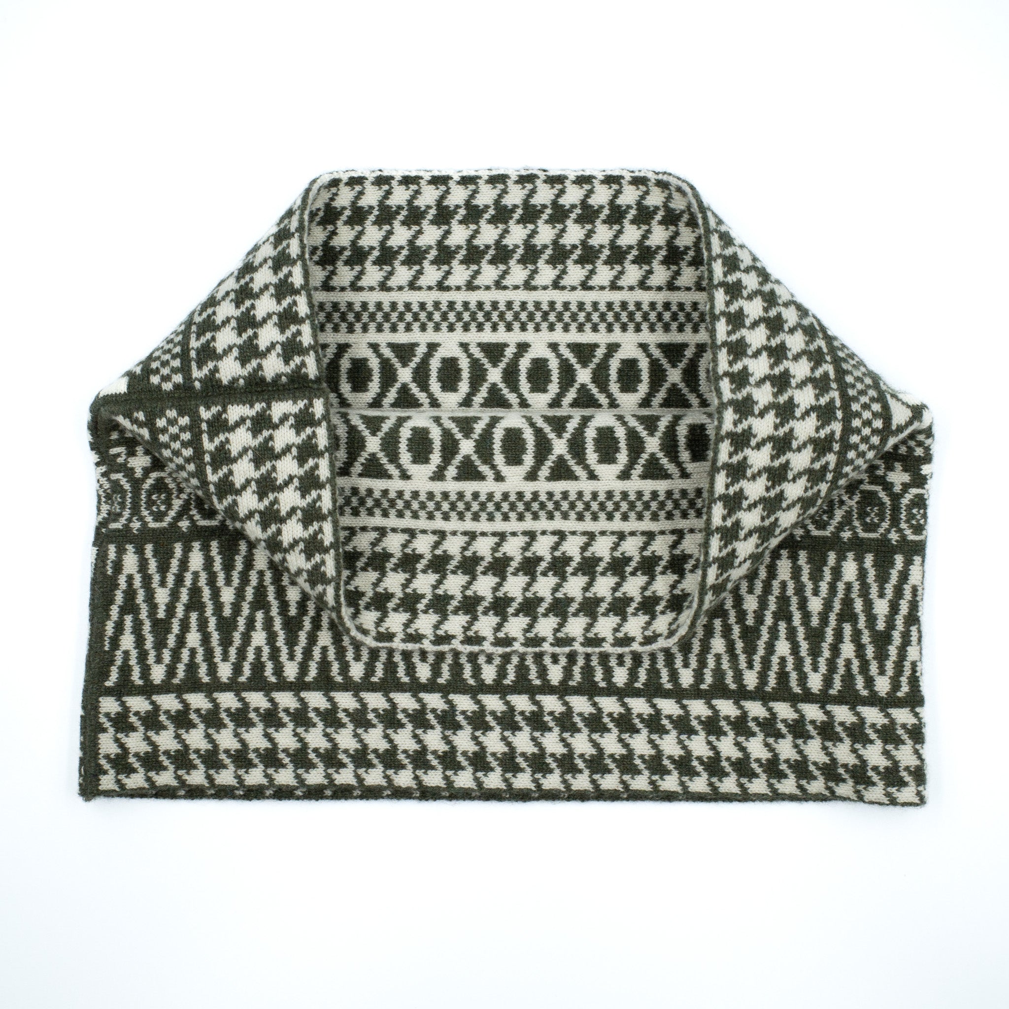 NFR Neck Warmer in Green and Winter White
