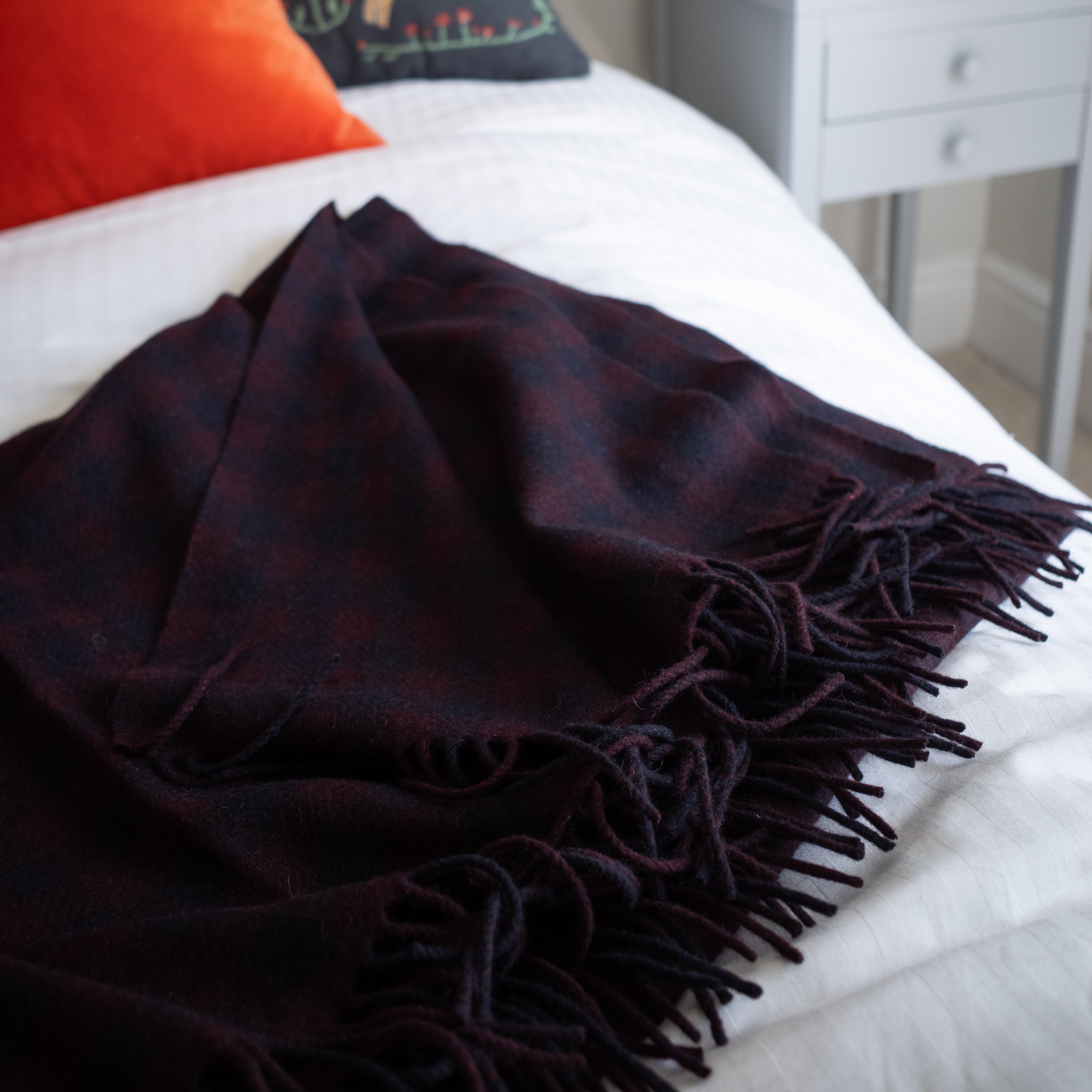 Brand New English Aubergine and Navy Checked Luxury Woven Cashmere Blanket