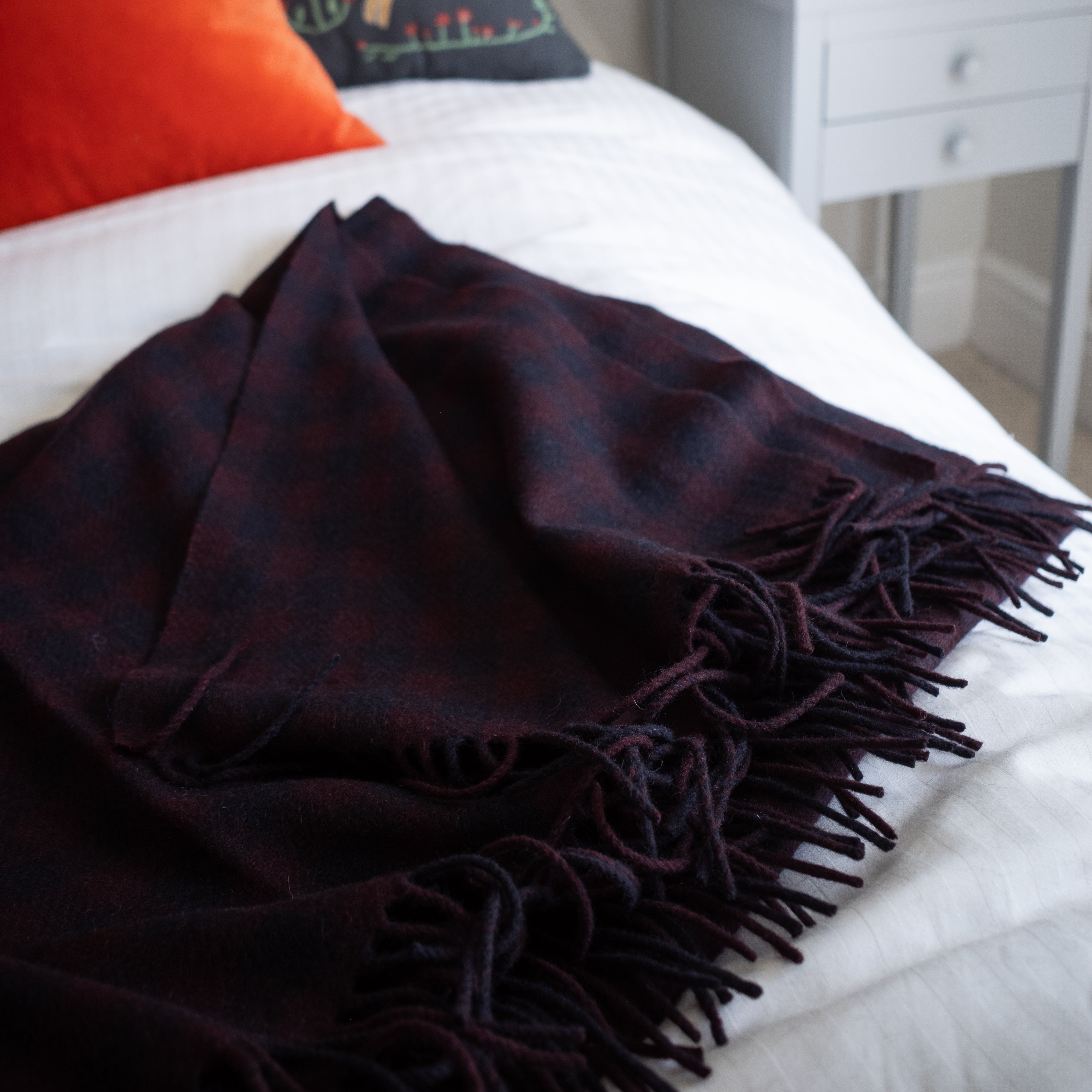 Brand New English Aubergine and Navy Checked Luxury Woven Cashmere Blanket
