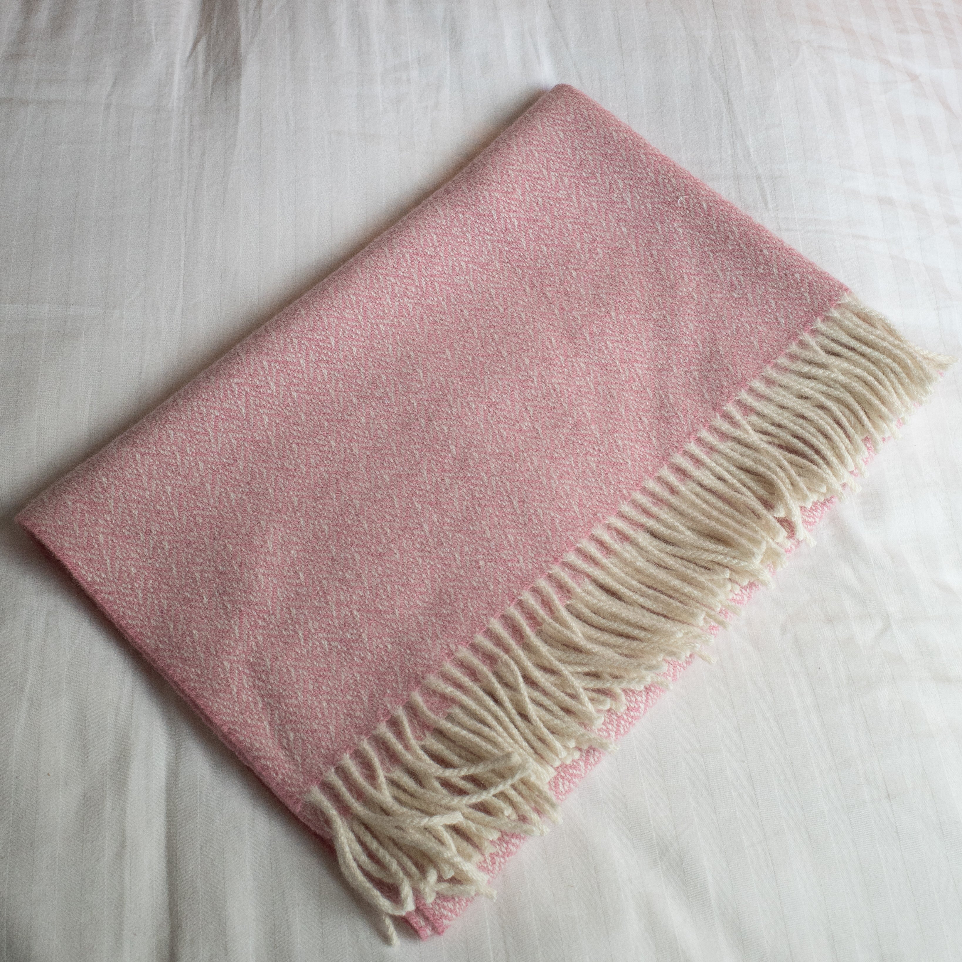 Brand New English Blush Pink Patterned Luxury Woven Cashmere Cot Blanket