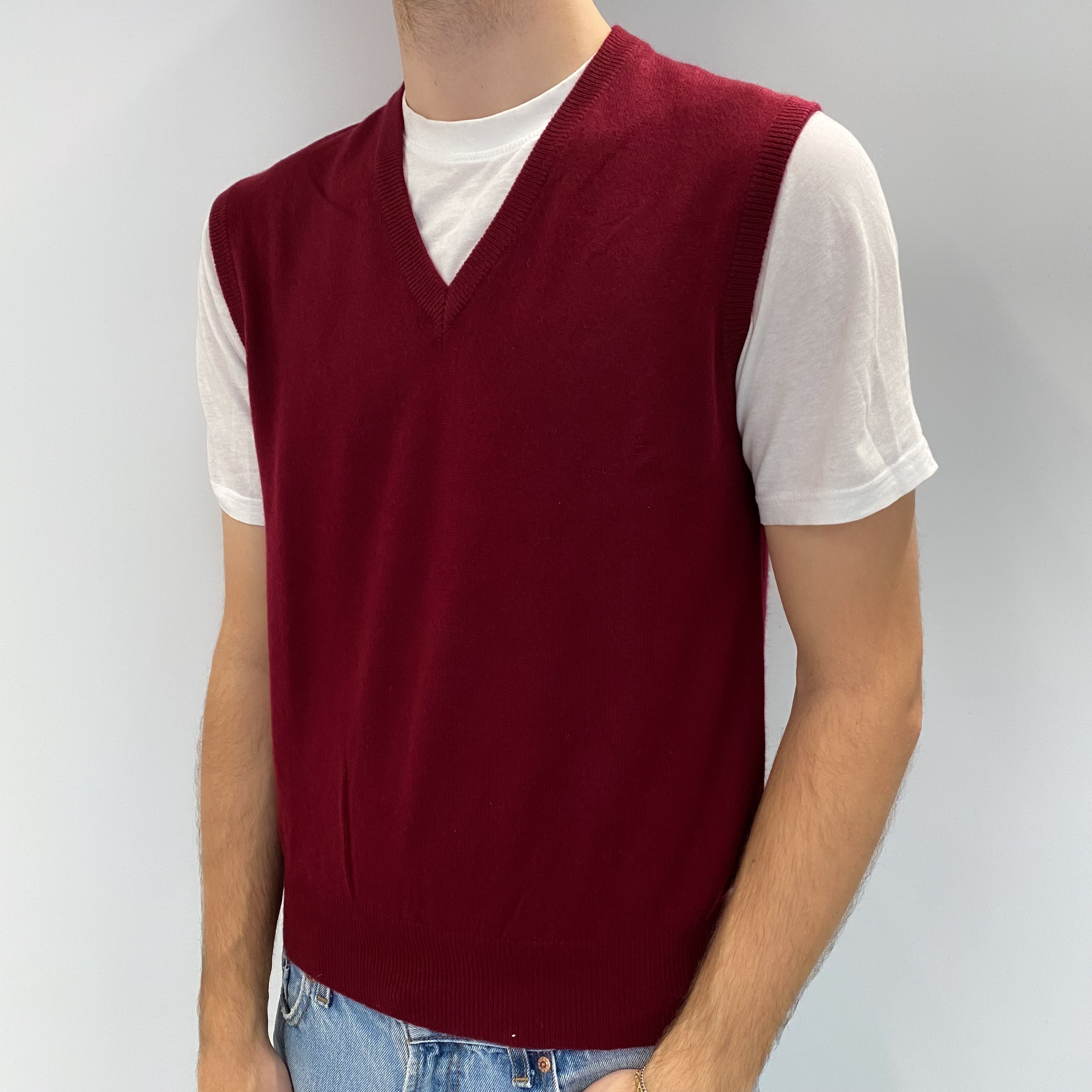 Men's Maroon Red Cashmere Sleeveless V Neck Jumper Large