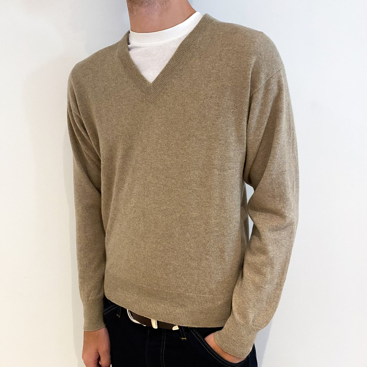 Men's Fawn Brown Cashmere V-Neck Jumper Medium