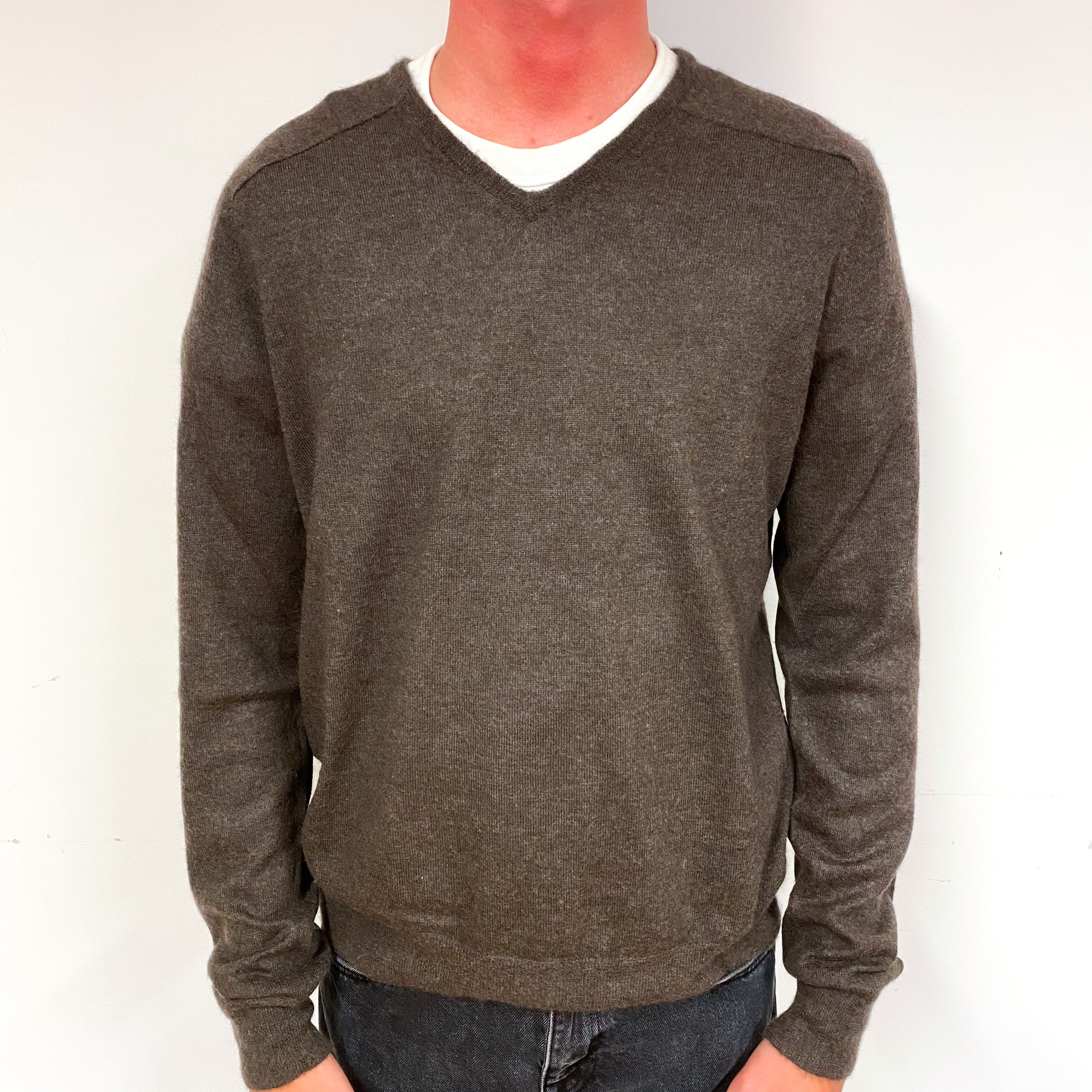 Men's Mole Brown Lightweight Cashmere V-Neck Jumper Small