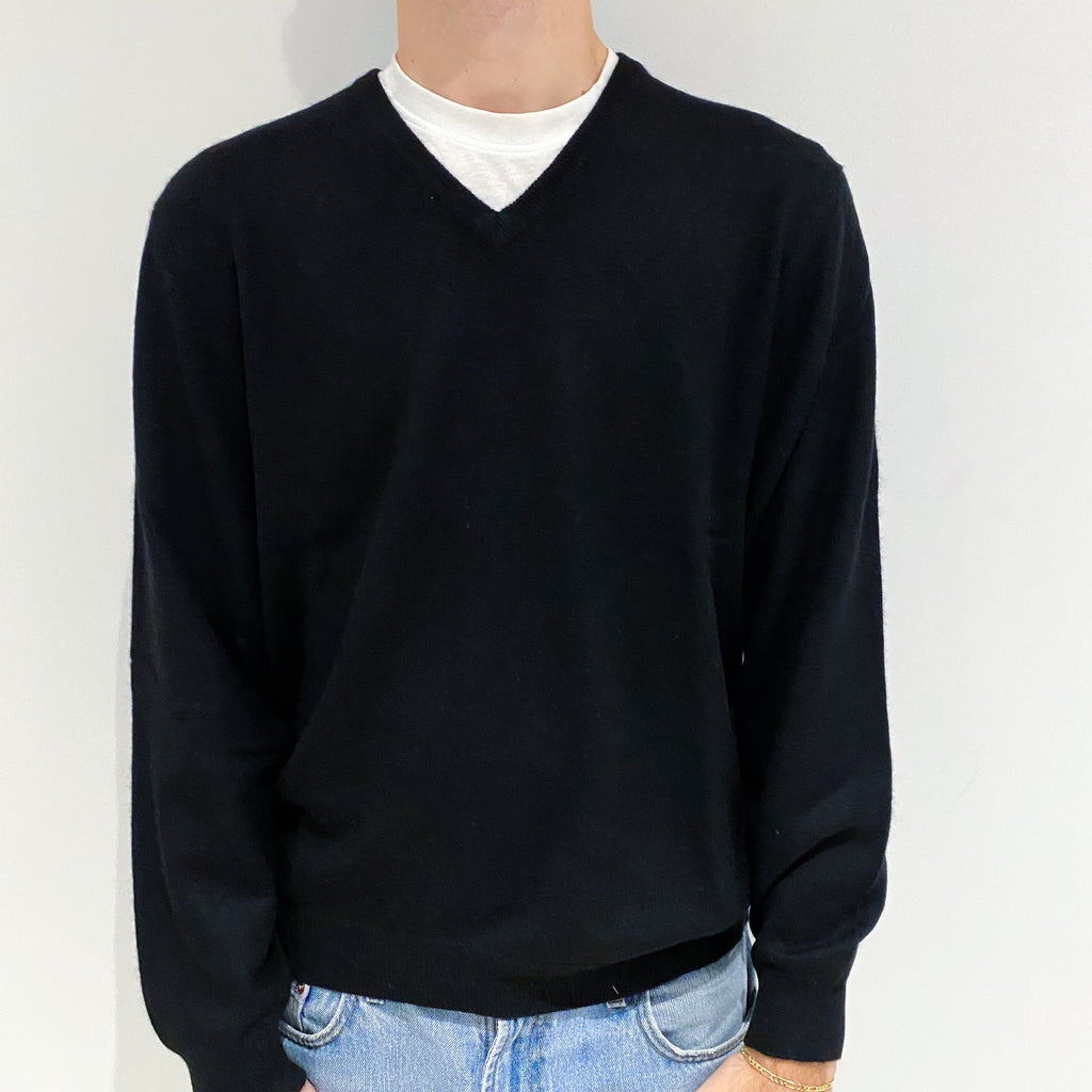 Men's Black Cashmere V-Neck Jumper Large