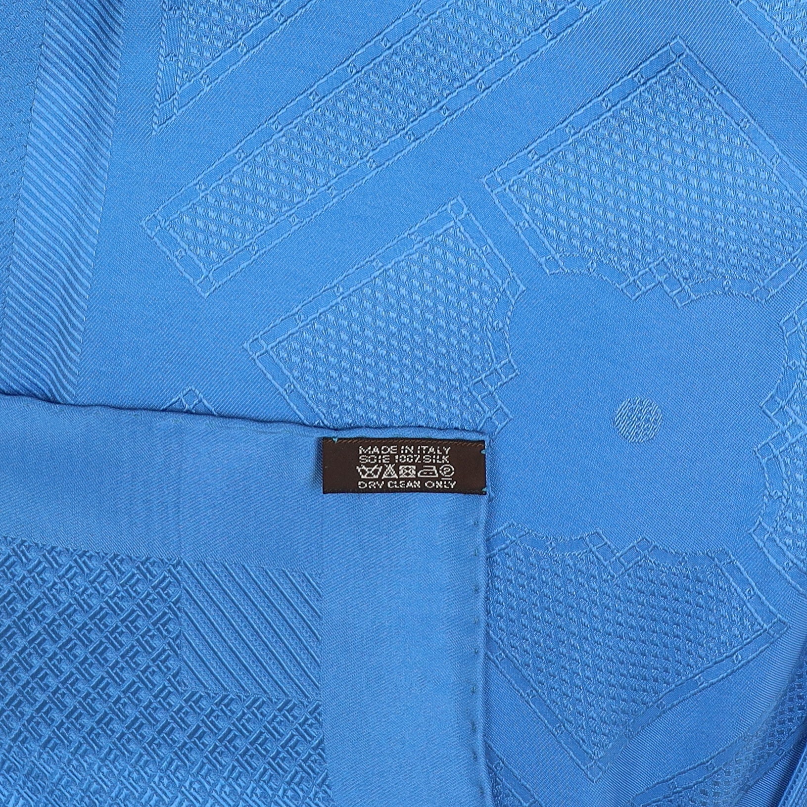 Boxed Hermès Carré 90 Jacquard Silk Scarf