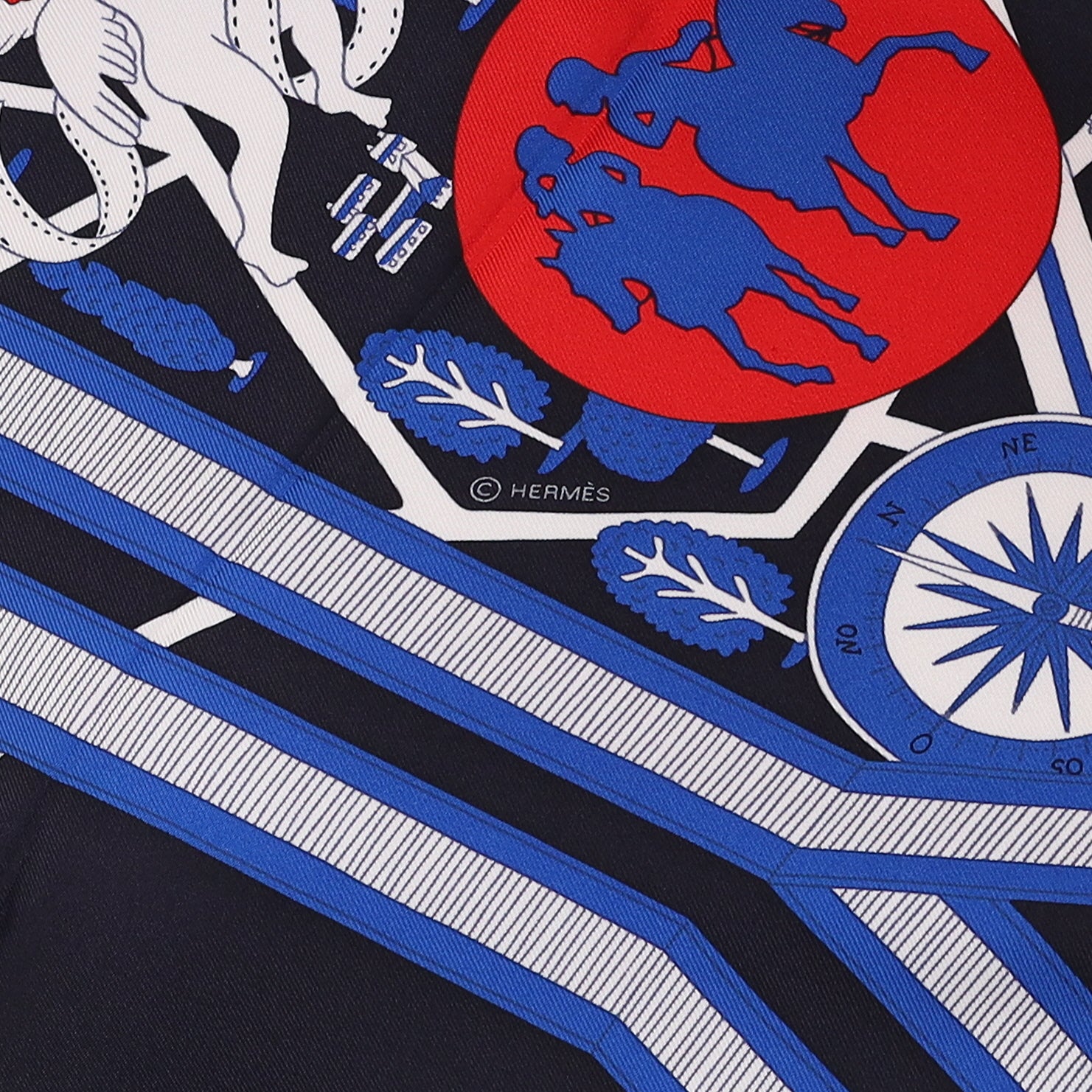 Brand New Boxed Hermès Les Nouveaux Amoureux de Paris Silk Scarf