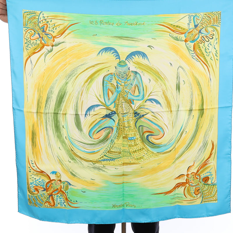 Pristine Boxed Hermès Les Perles de Turkana Silk Scarf