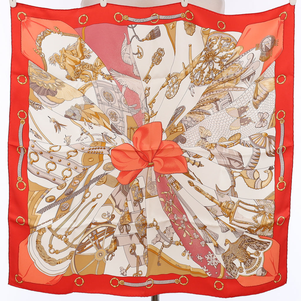 Pristine Boxed Hermès 70 Soleil de Soie Silk Scarf