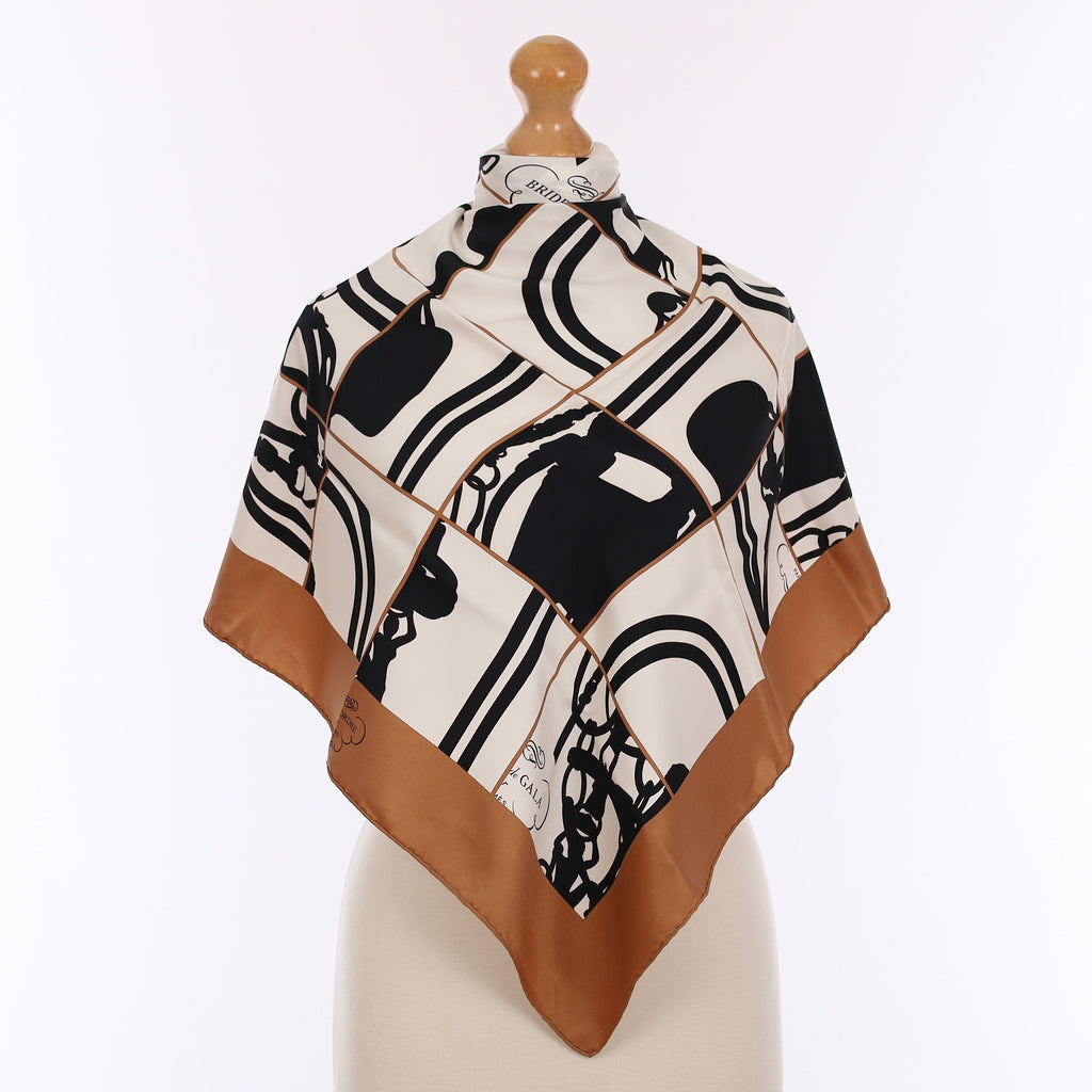 Pristine Boxed Hermès 70 En Désordre Silk Scarf