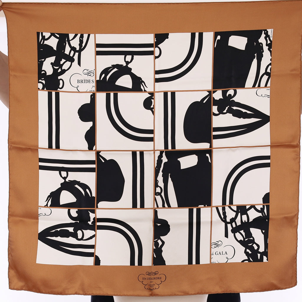 Pristine Boxed Hermès 70 En Désordre Silk Scarf