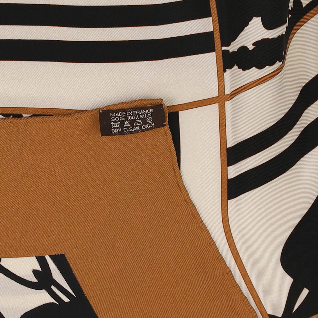 Pristine Boxed Hermès 70 En Désordre Silk Scarf