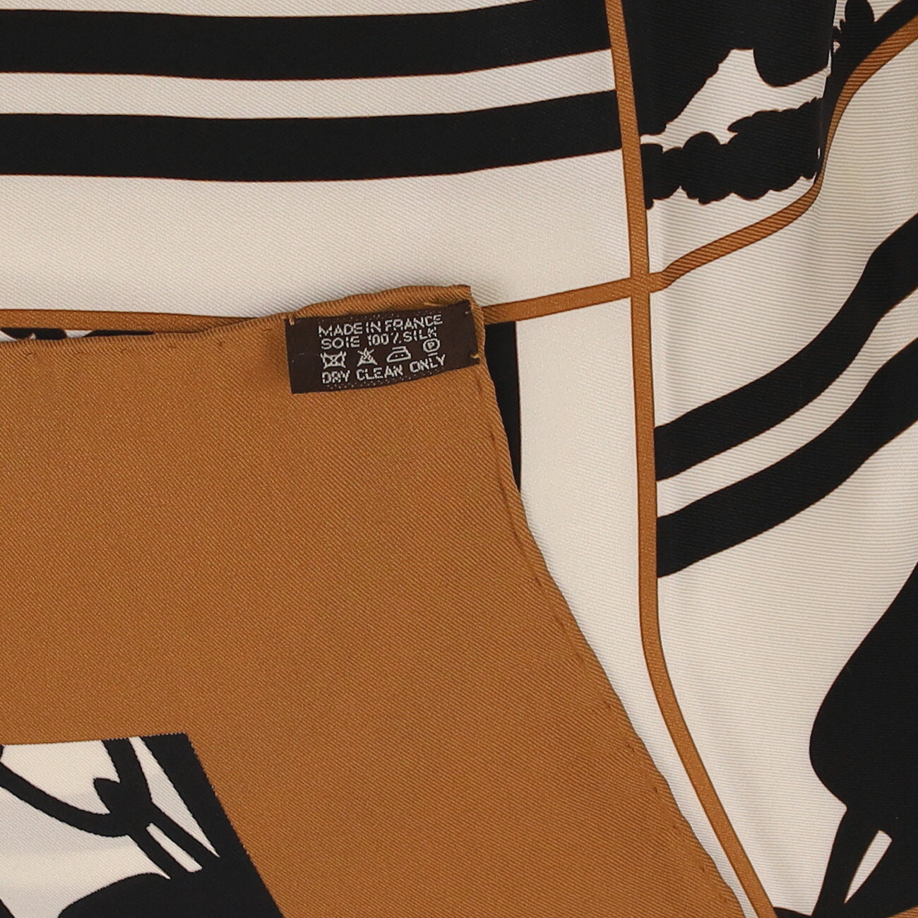 Pristine Boxed Hermès 70 En Désordre Silk Scarf