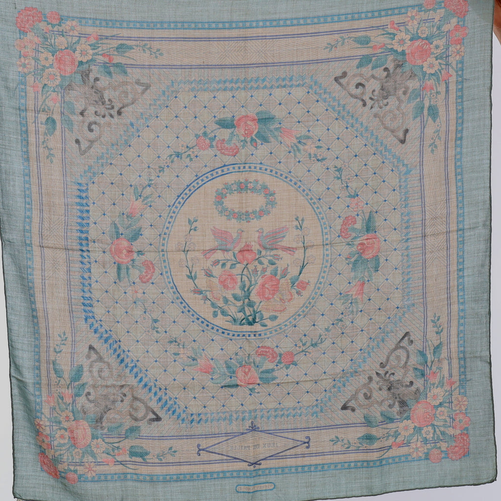 Boxed Hermès Jeux de Paille Silk and Cashmere Scarf