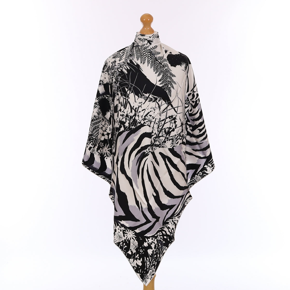 Brand New Boxed Hermès Tyger Tyger Silk Scarf Rare