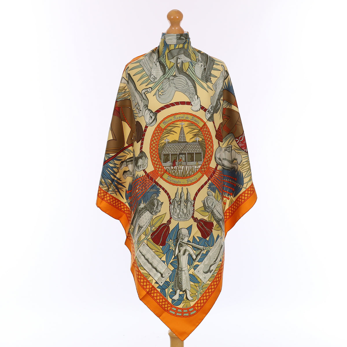 Brand New Boxed Hermès Trésor Royal du Bénin Silk Scarf Quite Rare