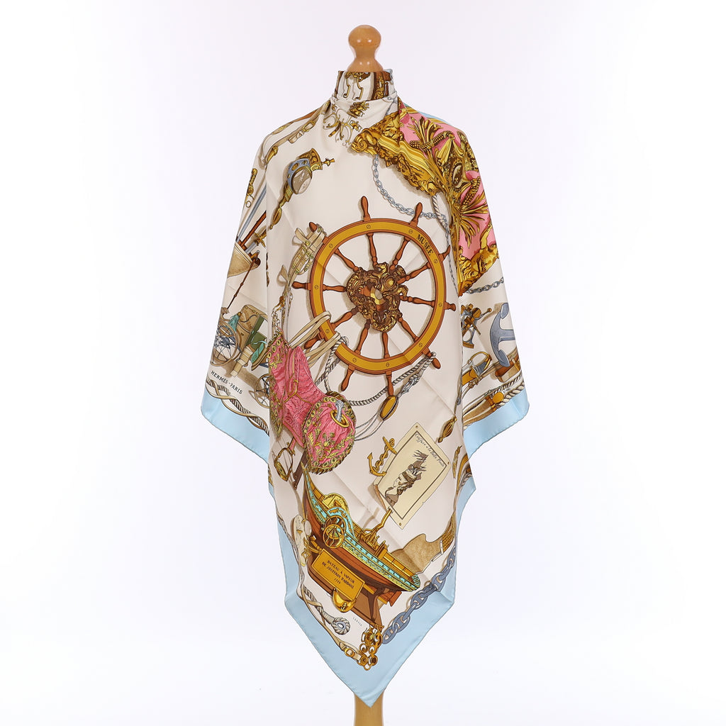 Brand New Boxed Hermès Musée Silk Scarf