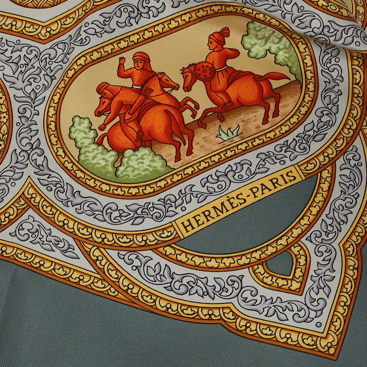 Pristine Boxed Hermès Qalamdan Silk Scarf
