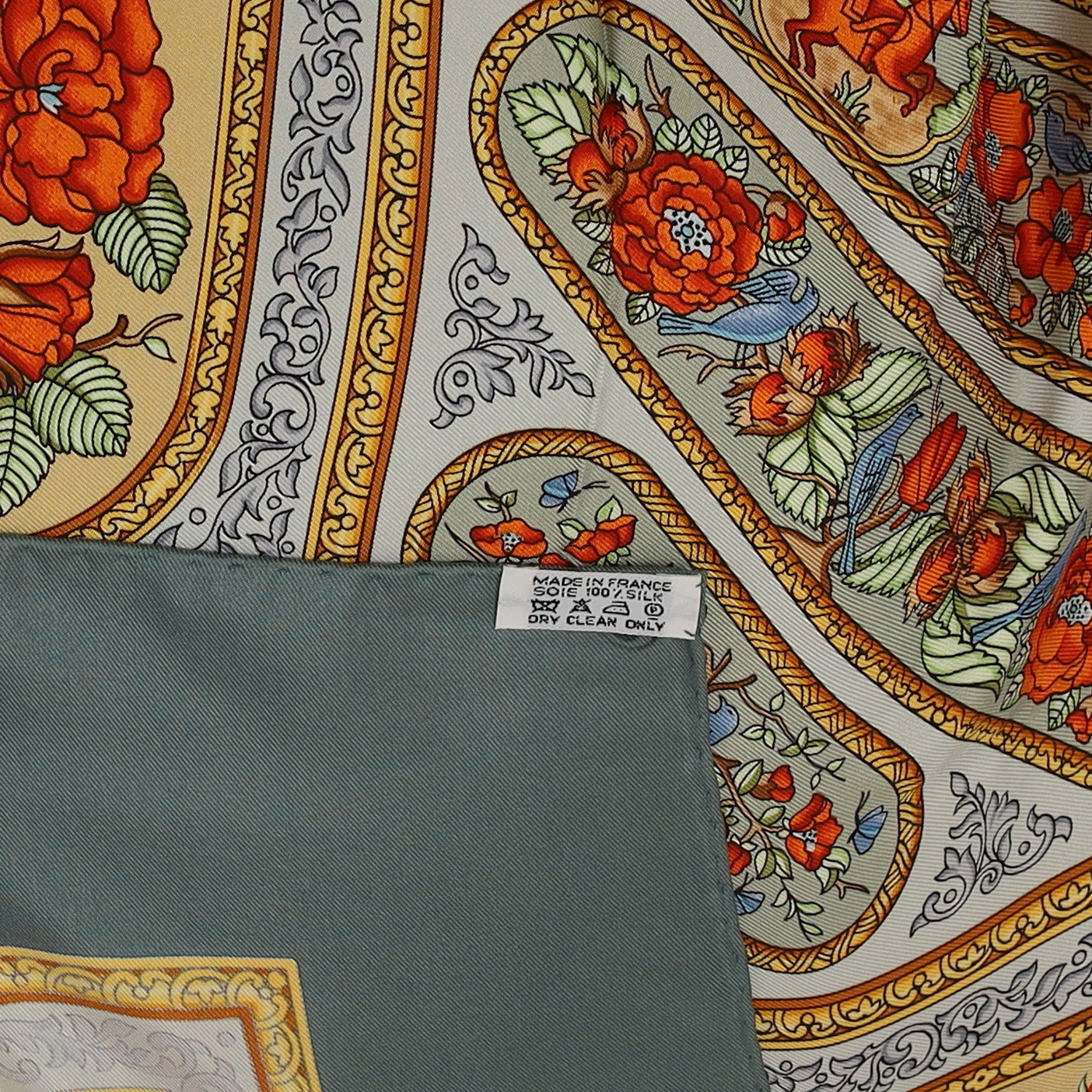 Pristine Boxed Hermès Qalamdan Silk Scarf