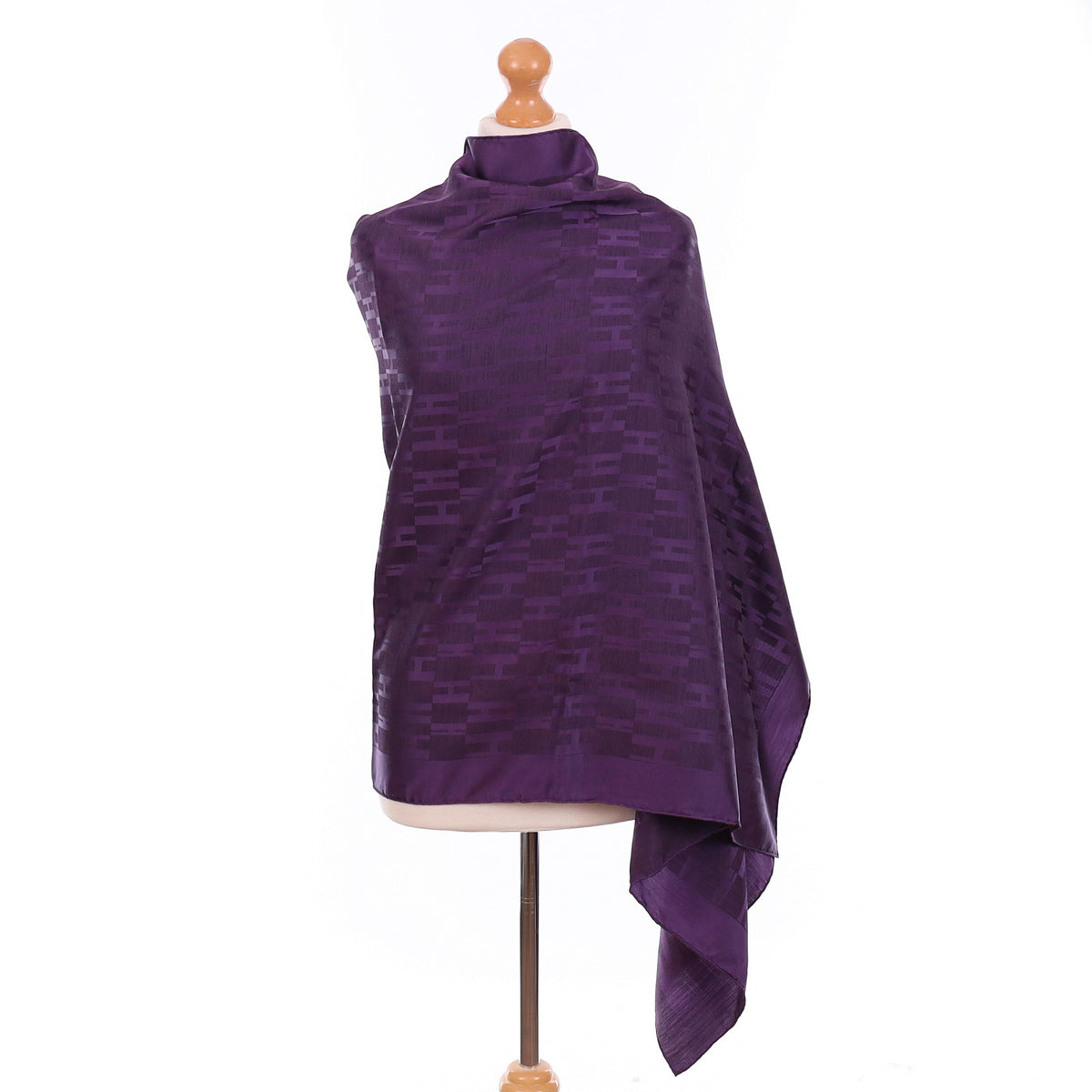 Pristine Boxed Hermès Silk Stole