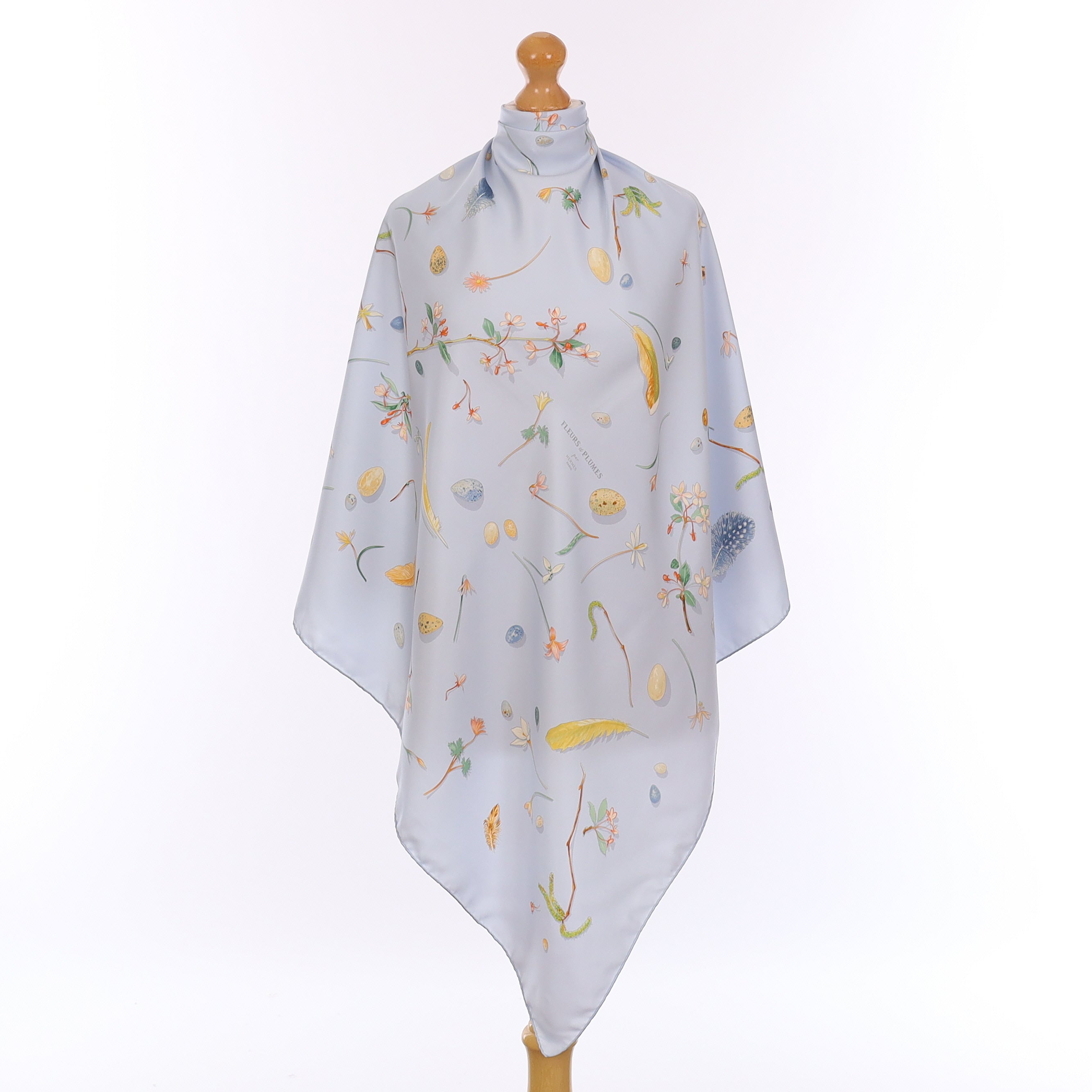 Hermès Fleurs et Plumes Silk Scarf