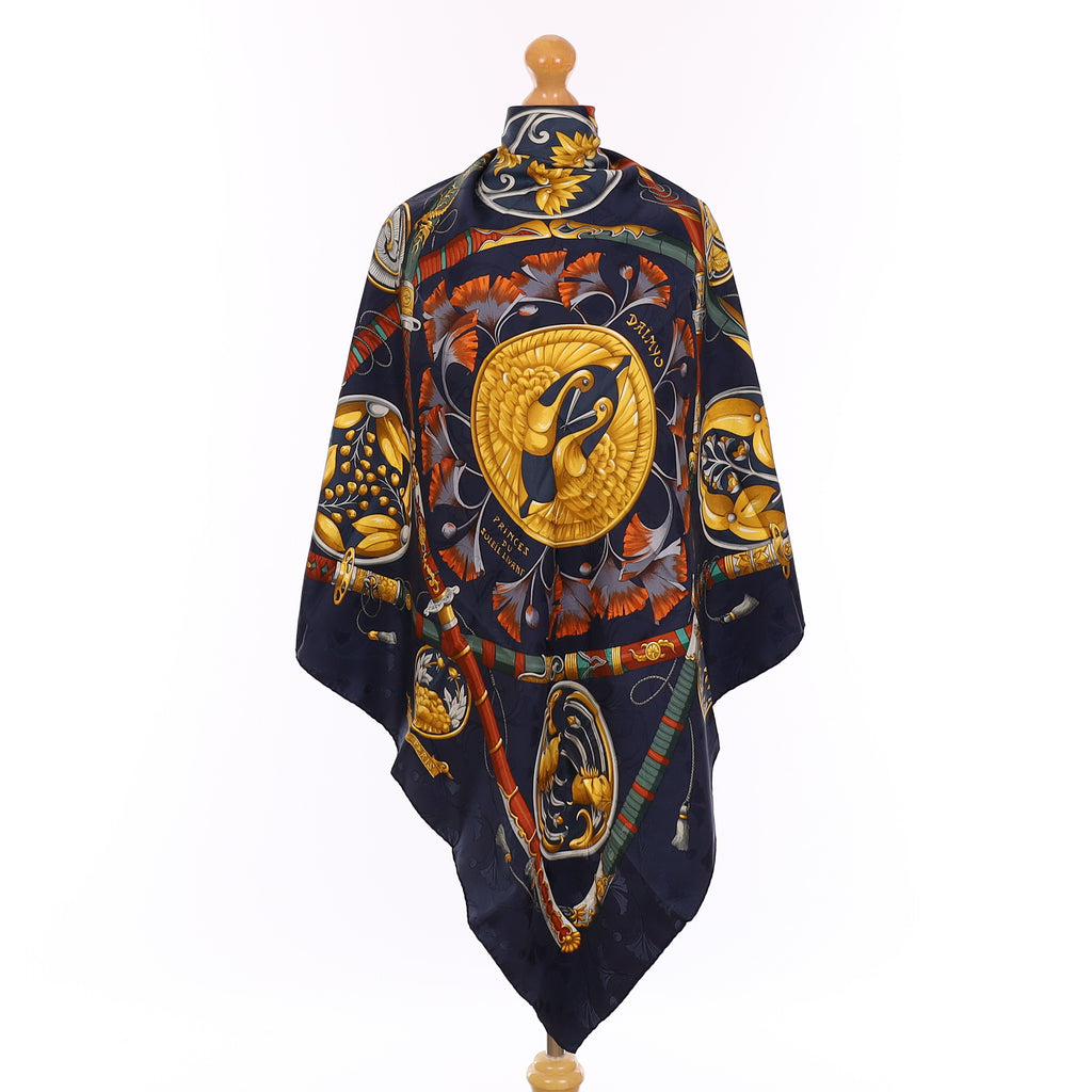 Pristine Hermès Daïmyo Silk Scarf