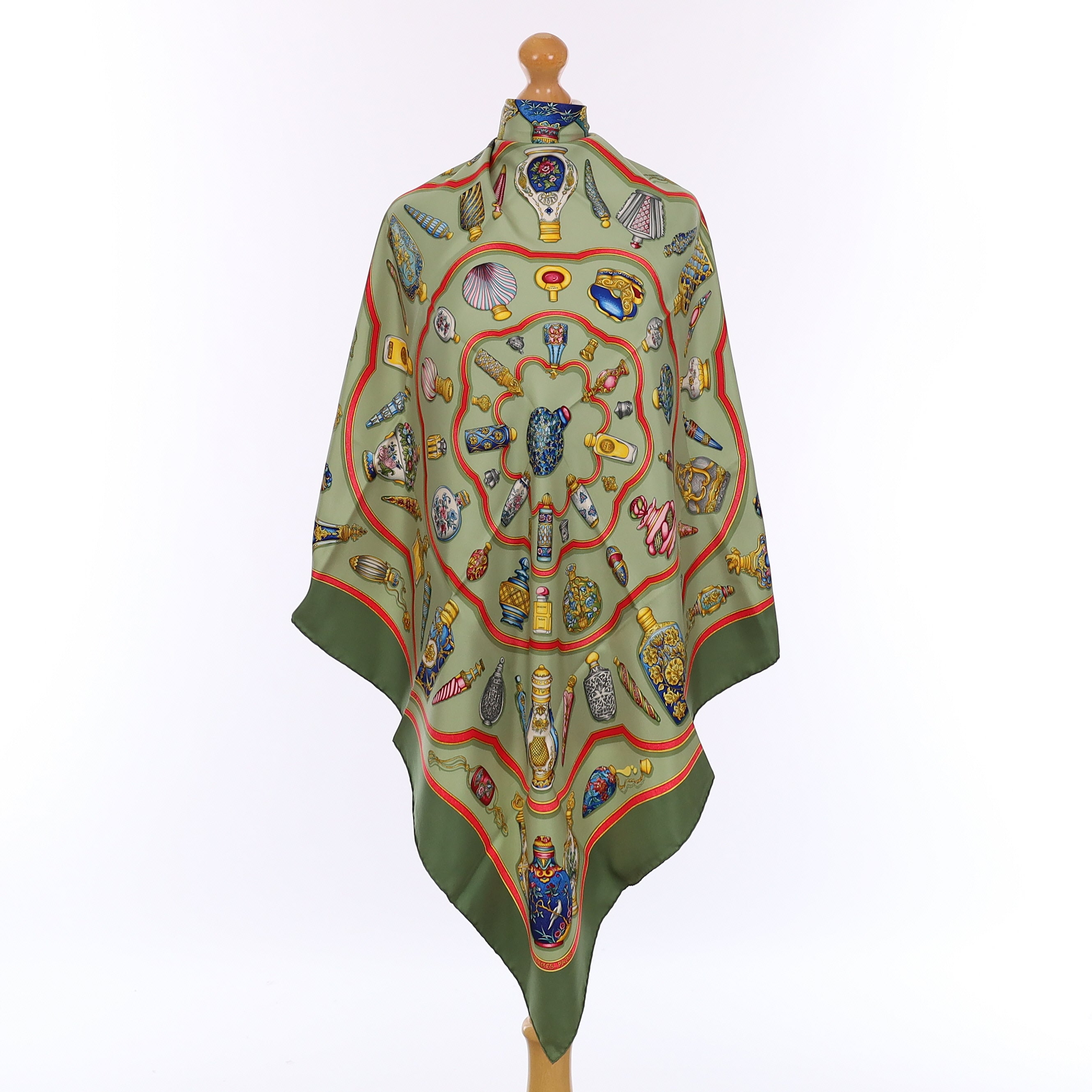 Pristine Hermès Qu Importe Le Flacon Silk Scarf