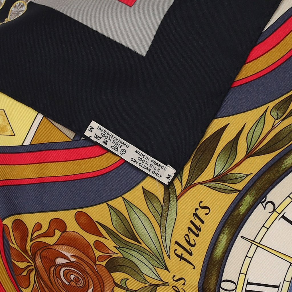 Hermès Parmi les Fleurs je Compte les Heures Silk Scarf