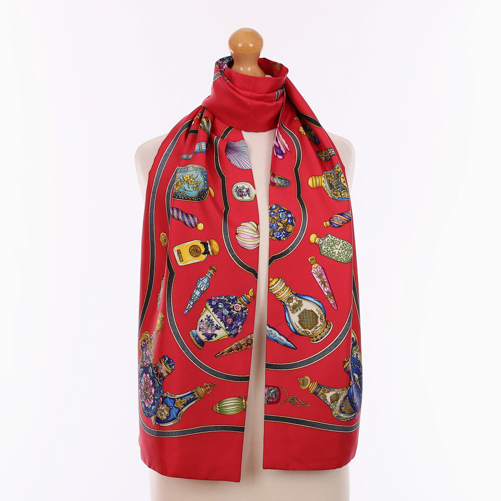 Pristine Hermès Qu Importe Le Flacon Silk Opera Scarf
