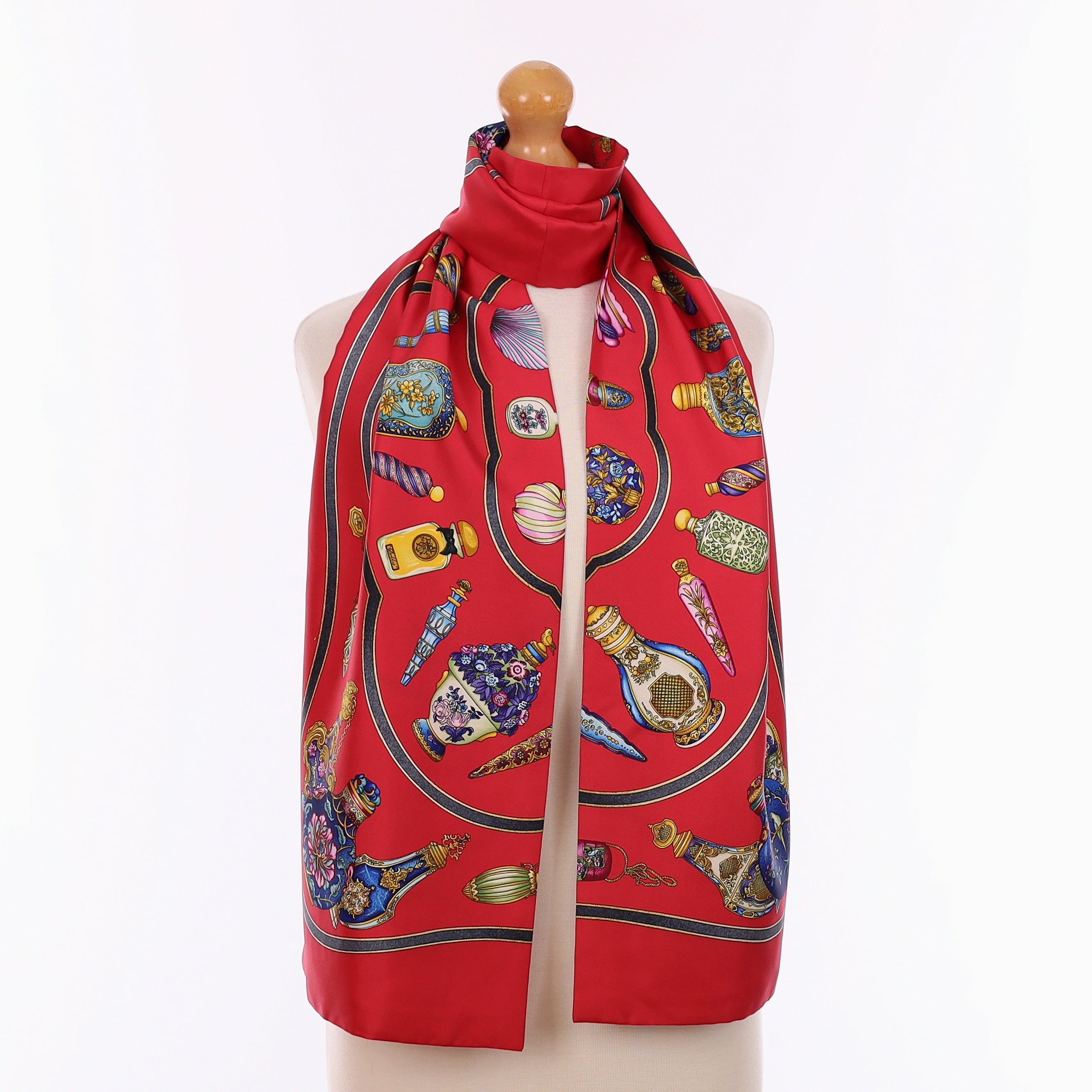 Pristine Hermès Qu Importe Le Flacon Silk Opera Scarf