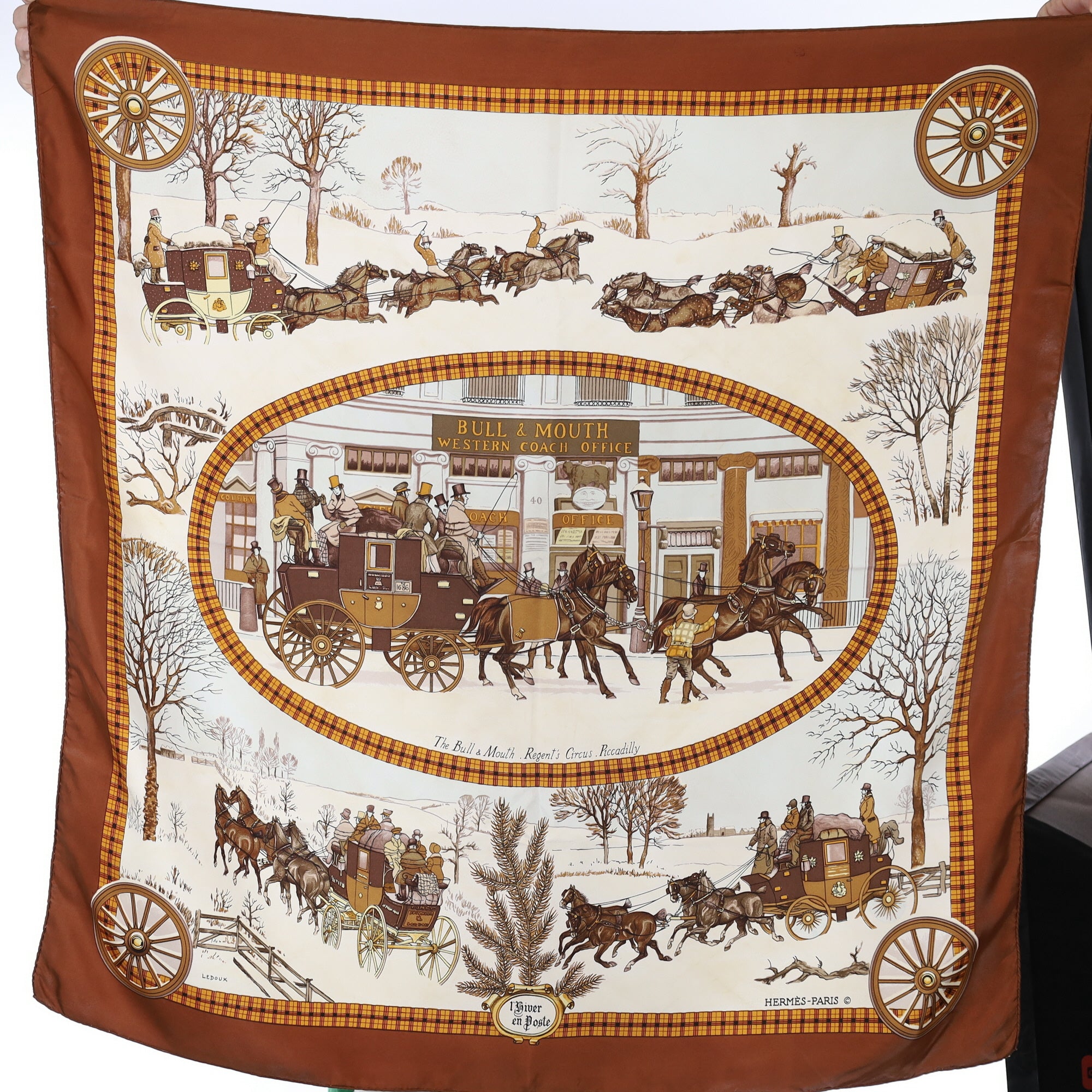 Hermès L'hiver en Poste Silk Scarf