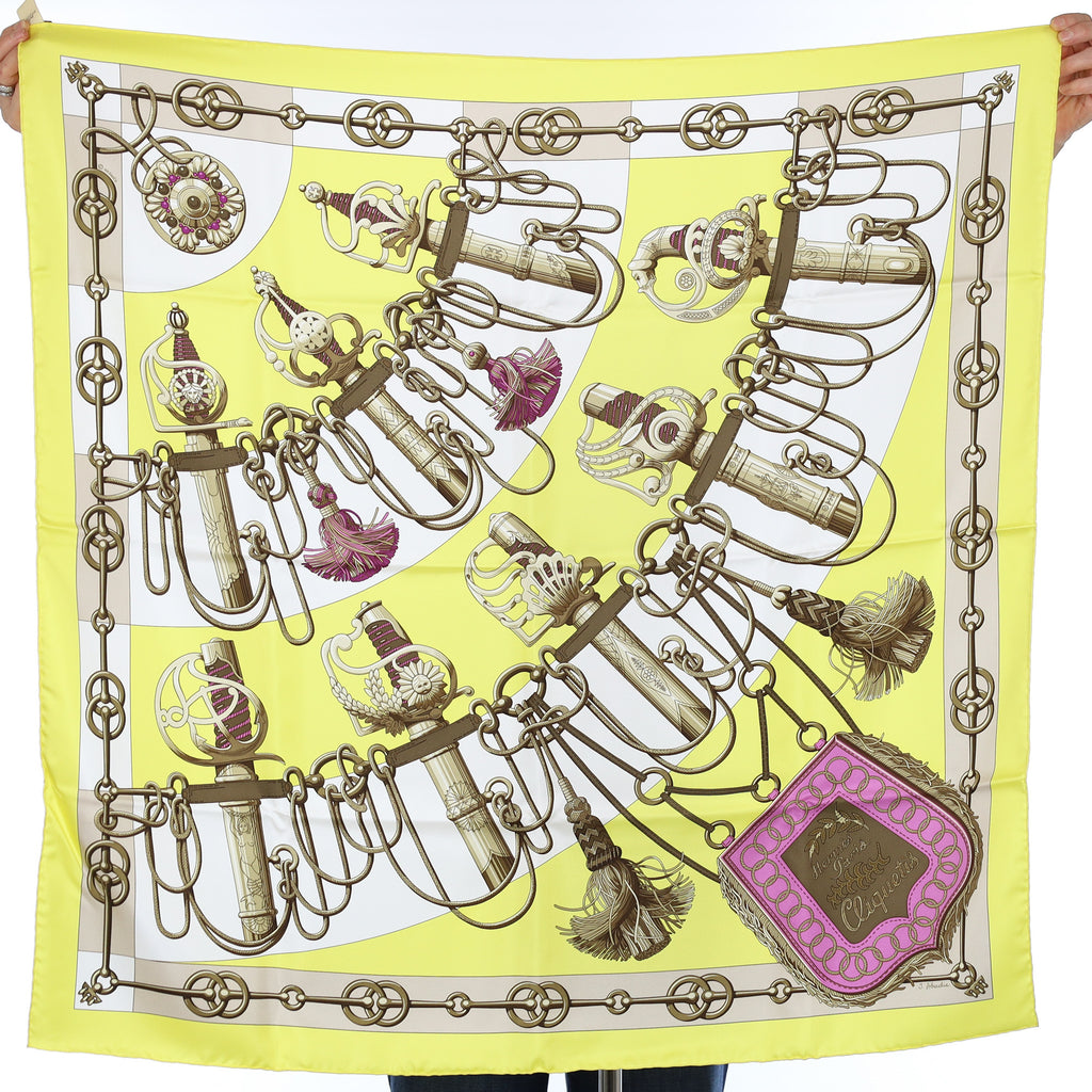 Brand New Boxed Hermès Cliquetis Vintage Silk Scarf