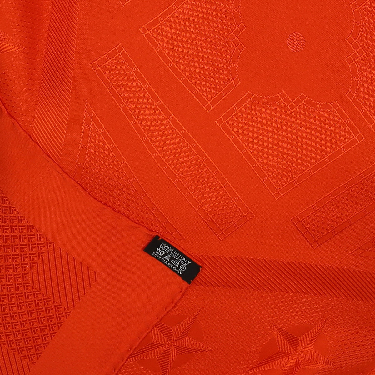 Pristine Boxed Hermès Carré 90 Jacquard Silk Scarf