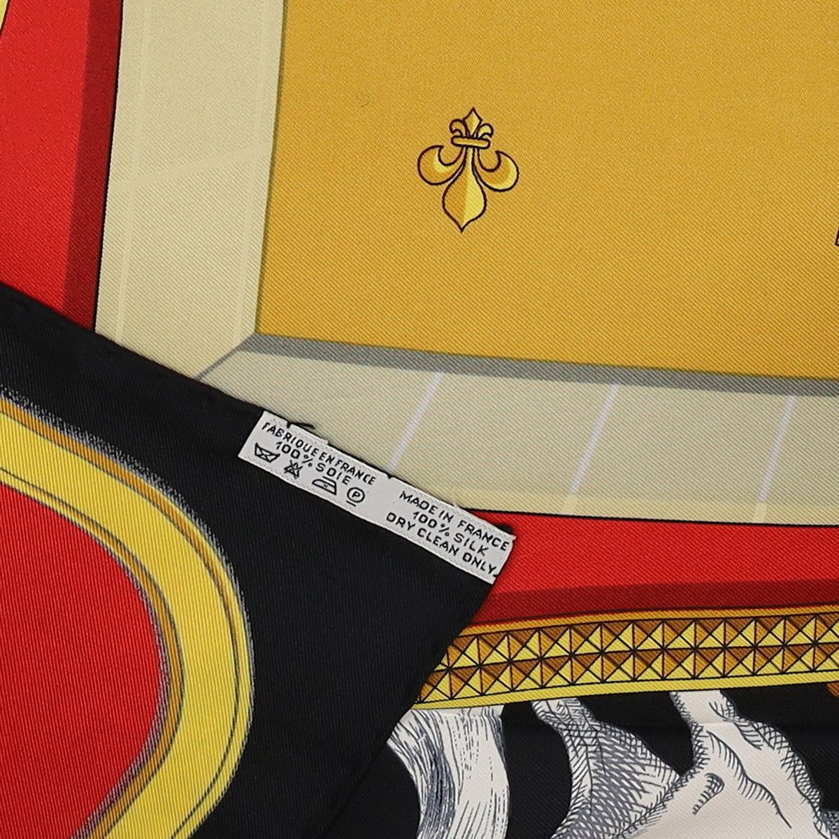 Brand New Boxed Hermès Grand Apparat Silk Scarf