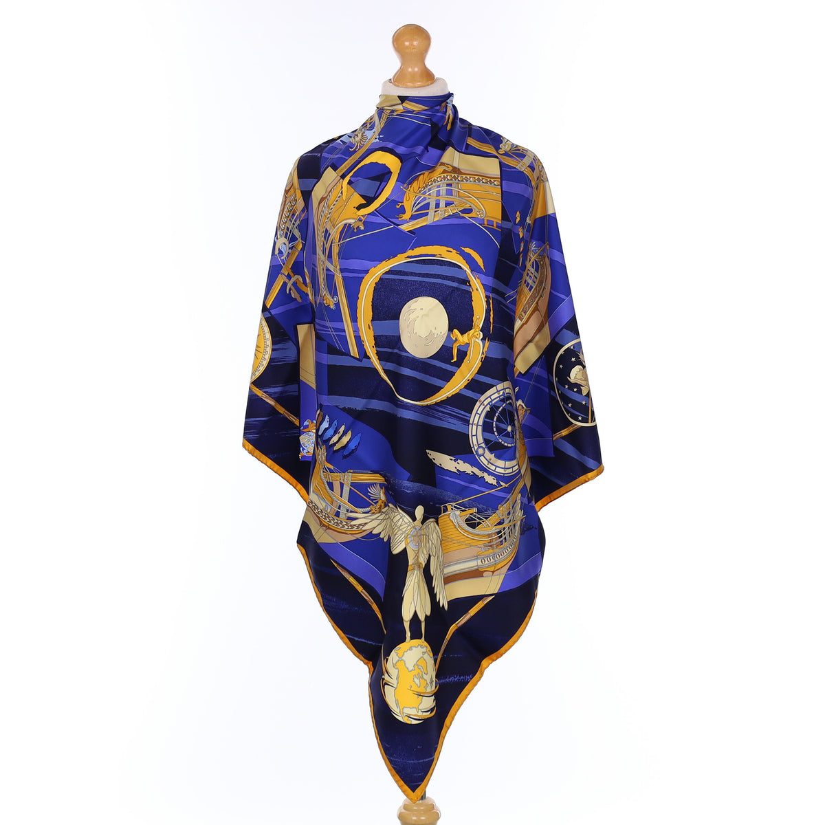 Pristine Boxed Hermès Face au Large Silk Scarf