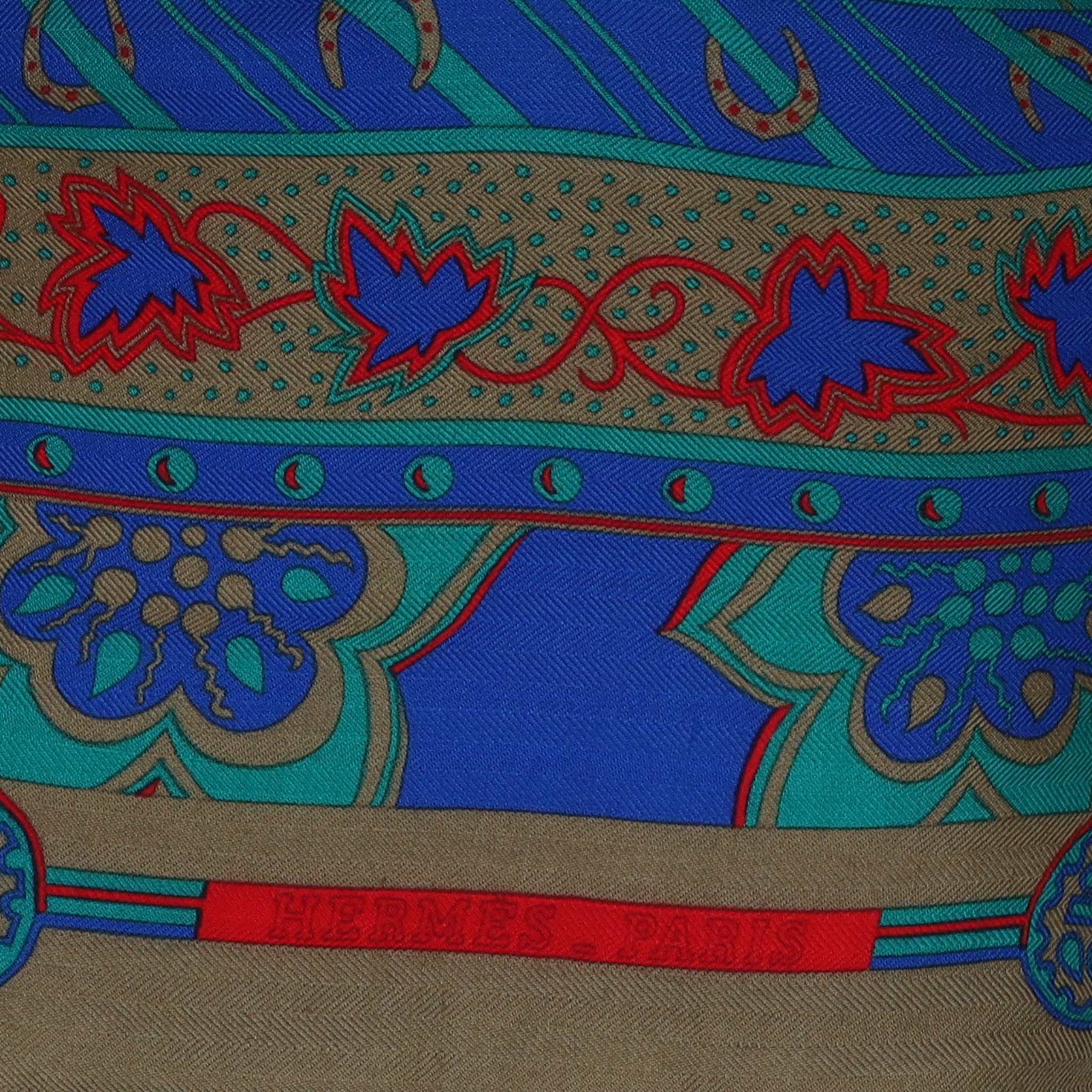 Boxed Hermès Fleurs et Feuilles Cashmere and Silk Shawl