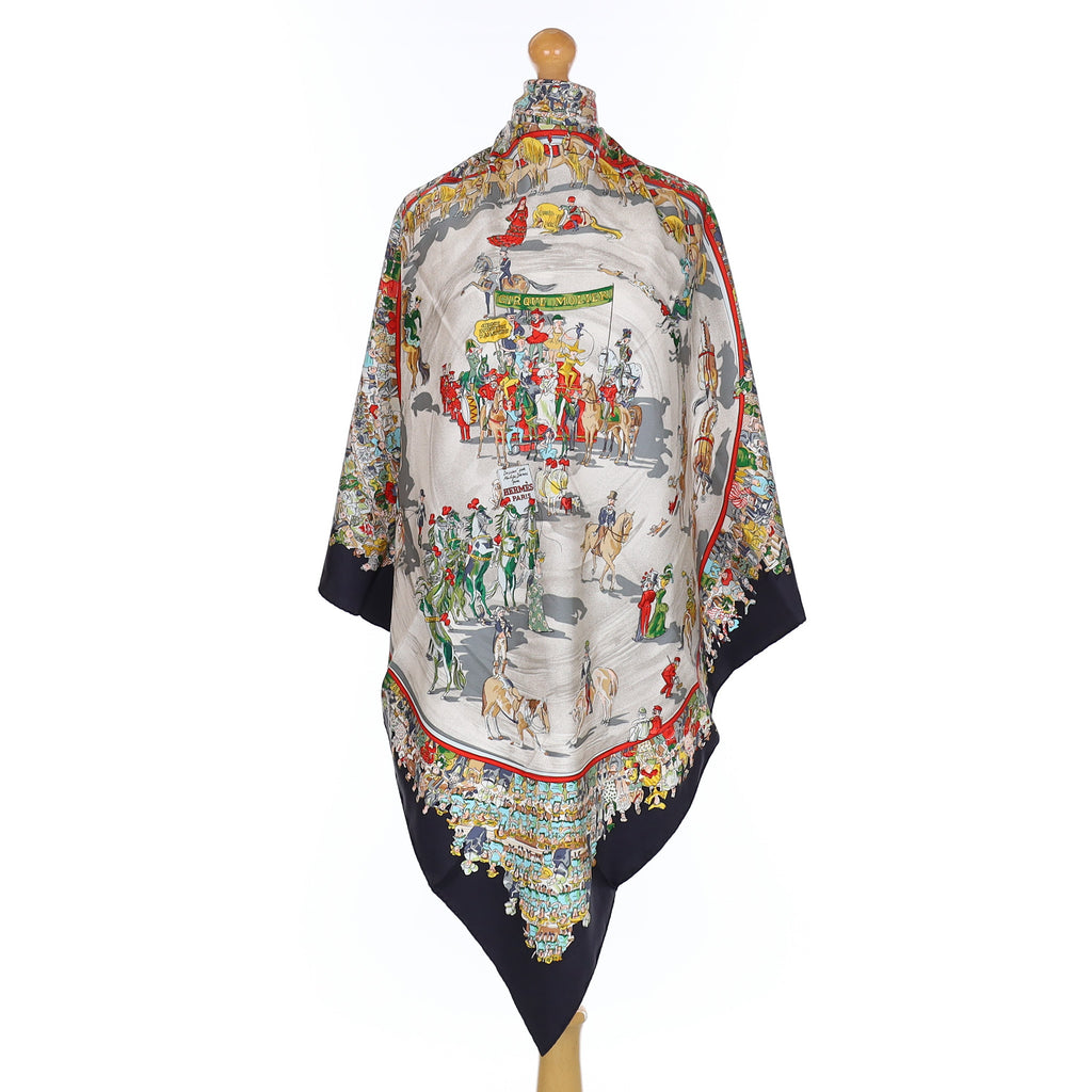 Brand New Boxed Hermès Cirque Molier Vintage Silk Scarf