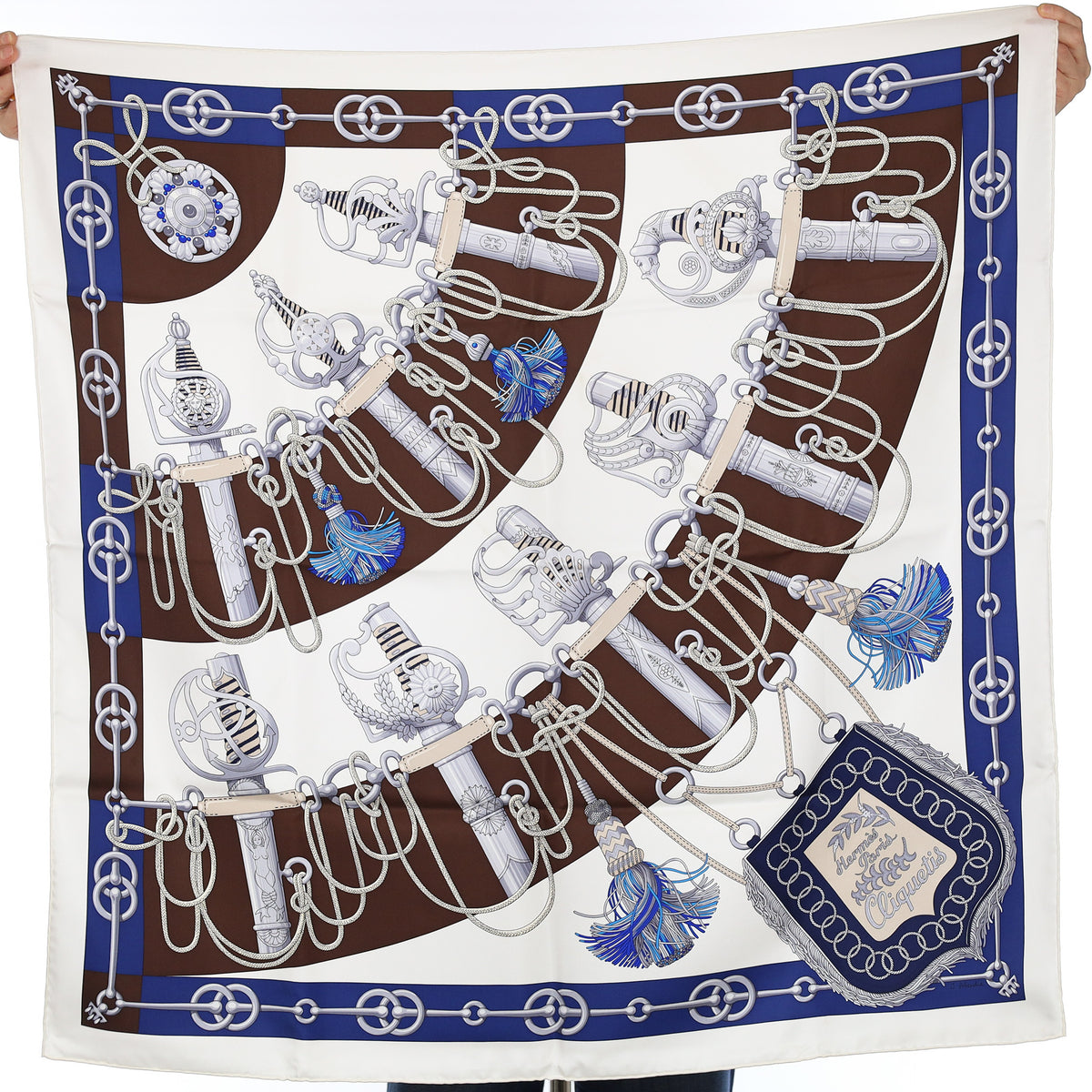 Pristine Boxed Hermès Cliquetis Silk Scarf