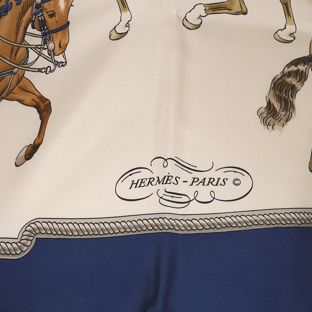 Brand New Boxed Hermès Reprise Vintage Silk Scarf