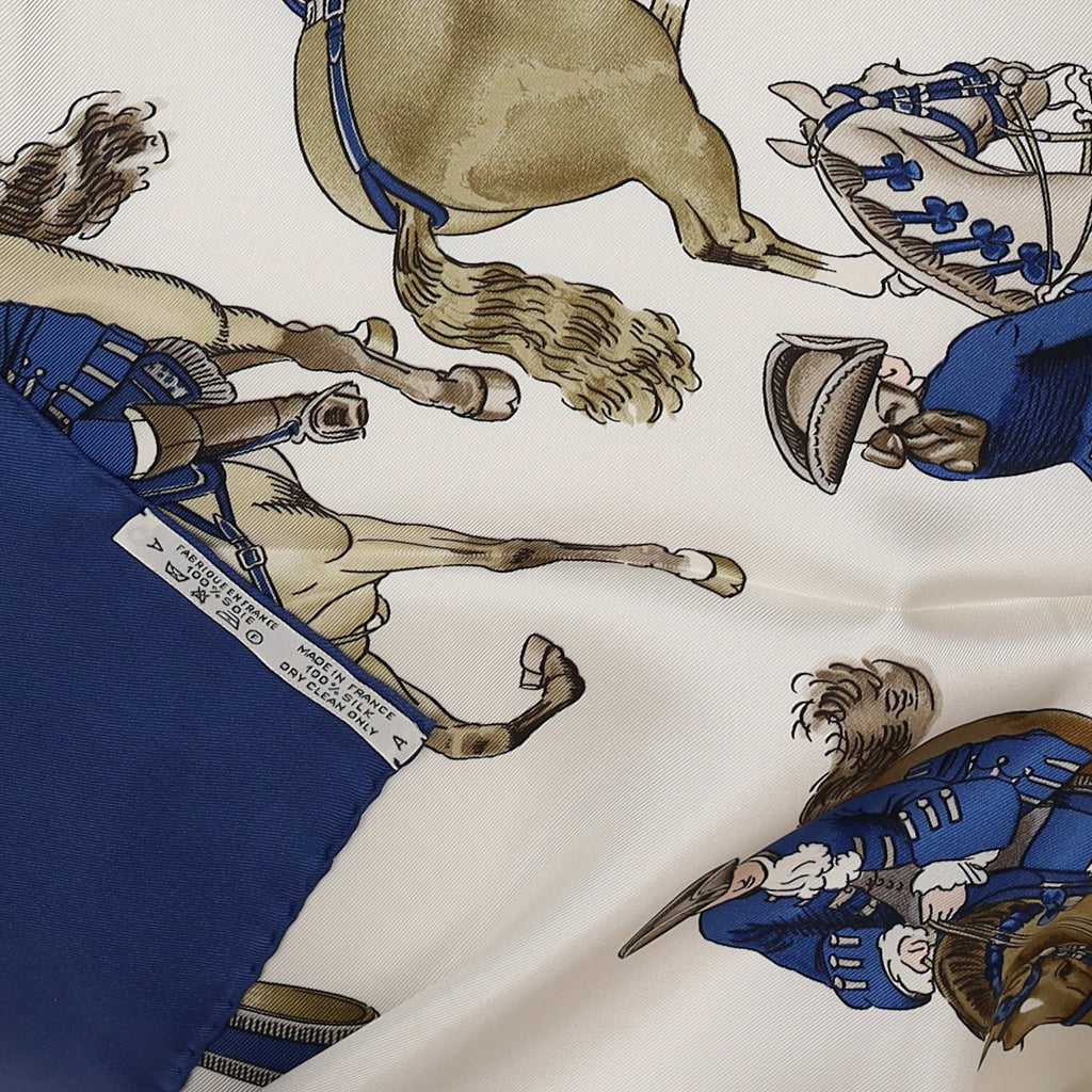Brand New Boxed Hermès Reprise Vintage Silk Scarf