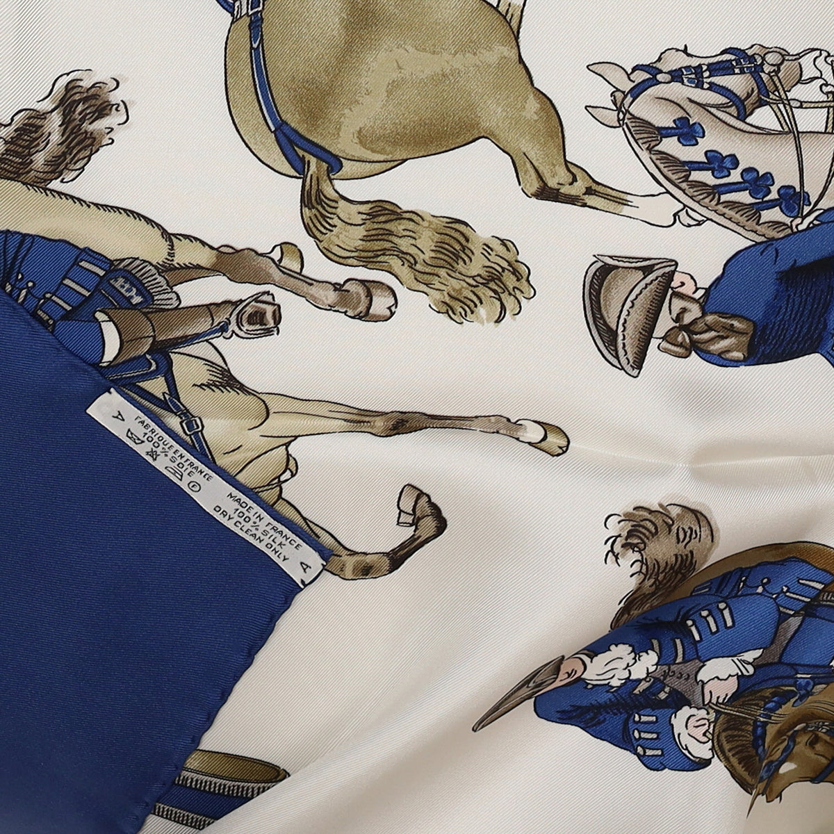 Brand New Boxed Hermès Reprise Vintage Silk Scarf