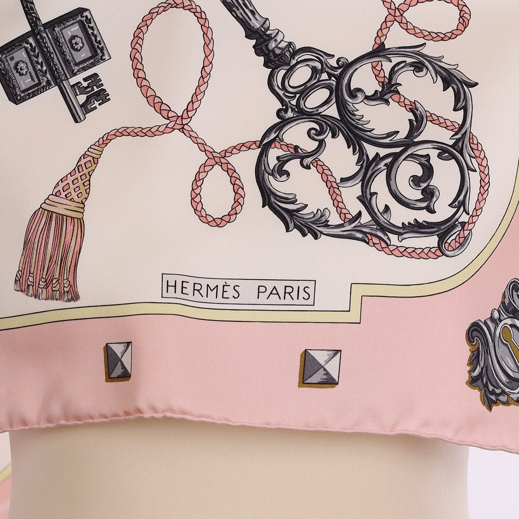Brand New Boxed Hermès Les Clefs Silk Scarf