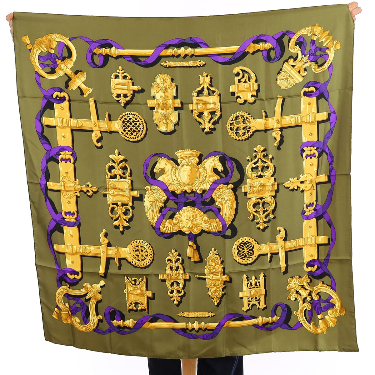 Brand New Boxed Hermès Ferronnerie Silk Scarf